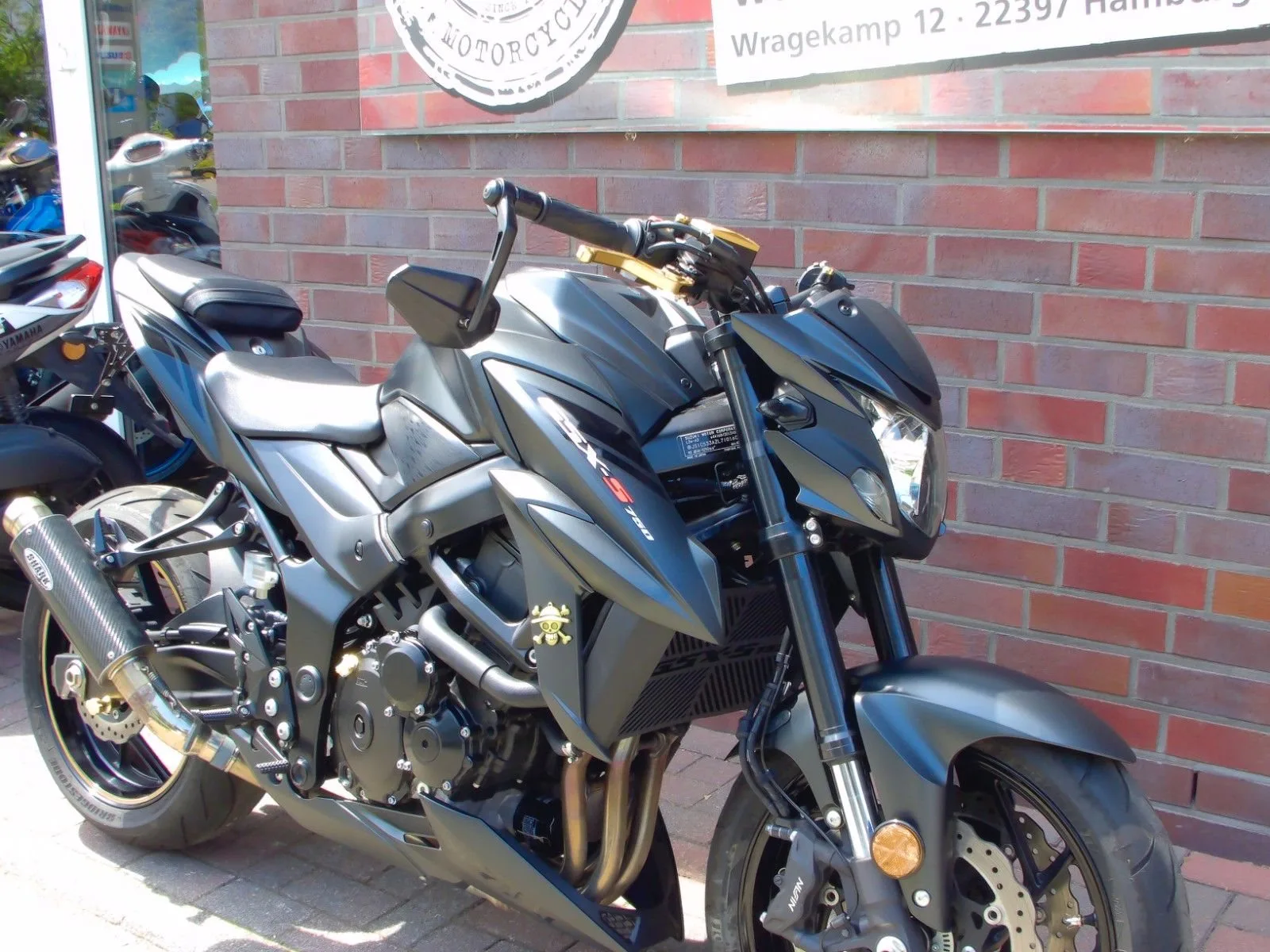Suzuki GSX-S750