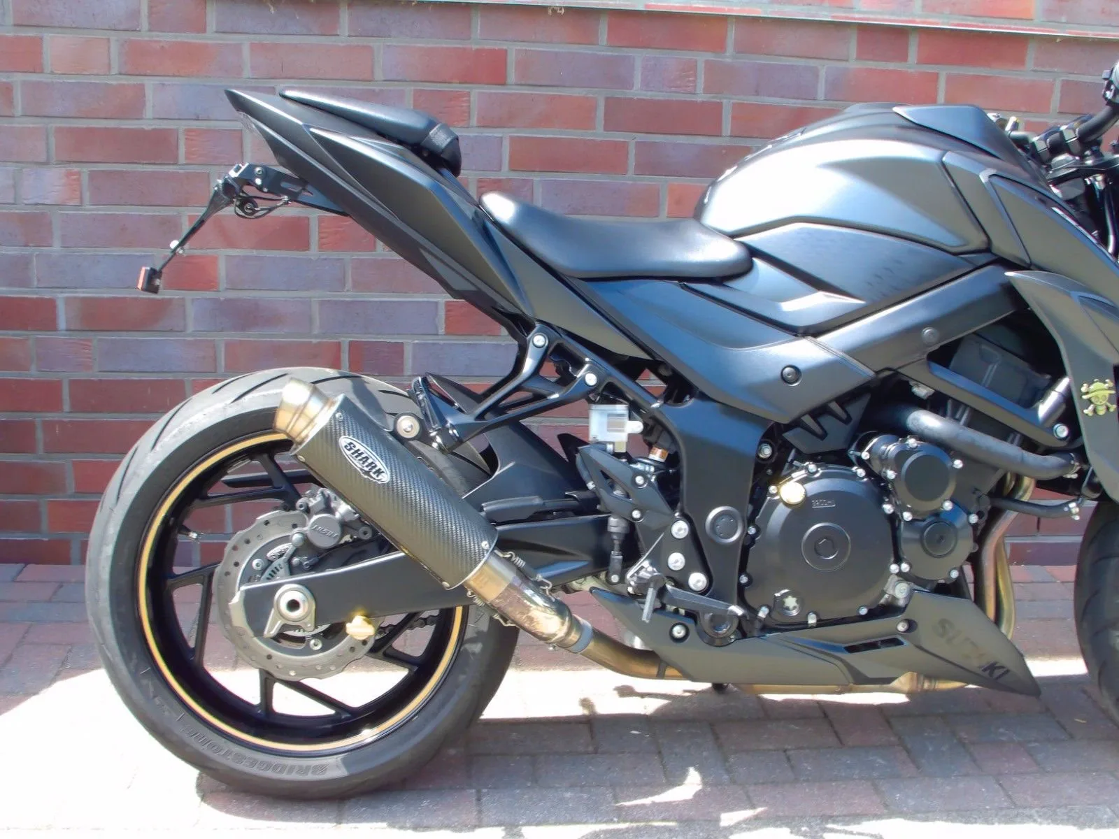 Suzuki GSX-S750