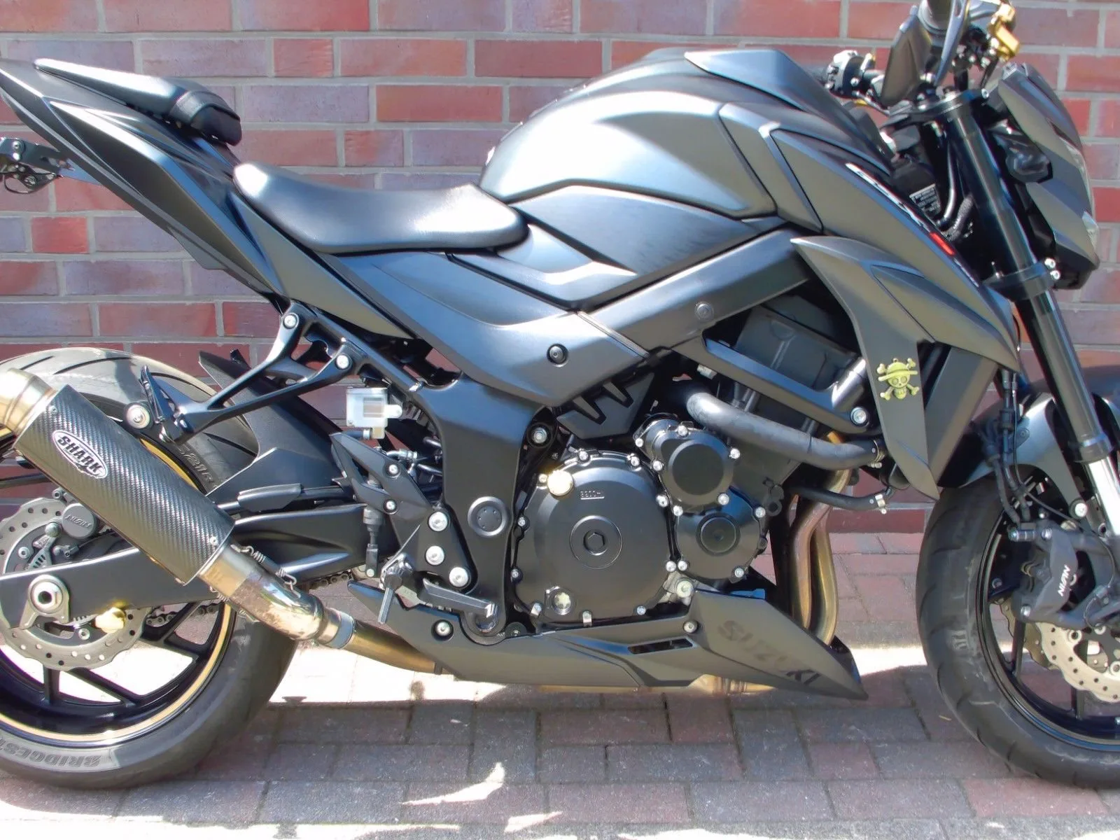 Suzuki GSX-S750