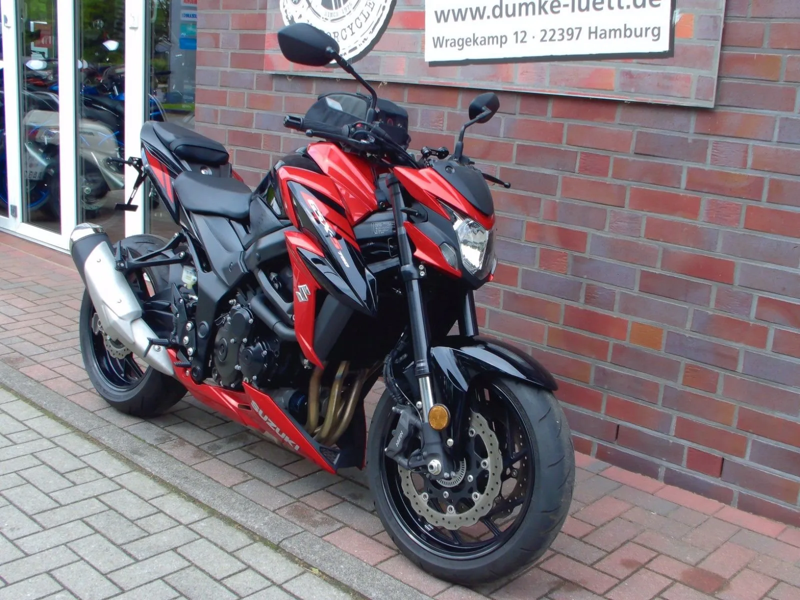 Suzuki GSX-S750