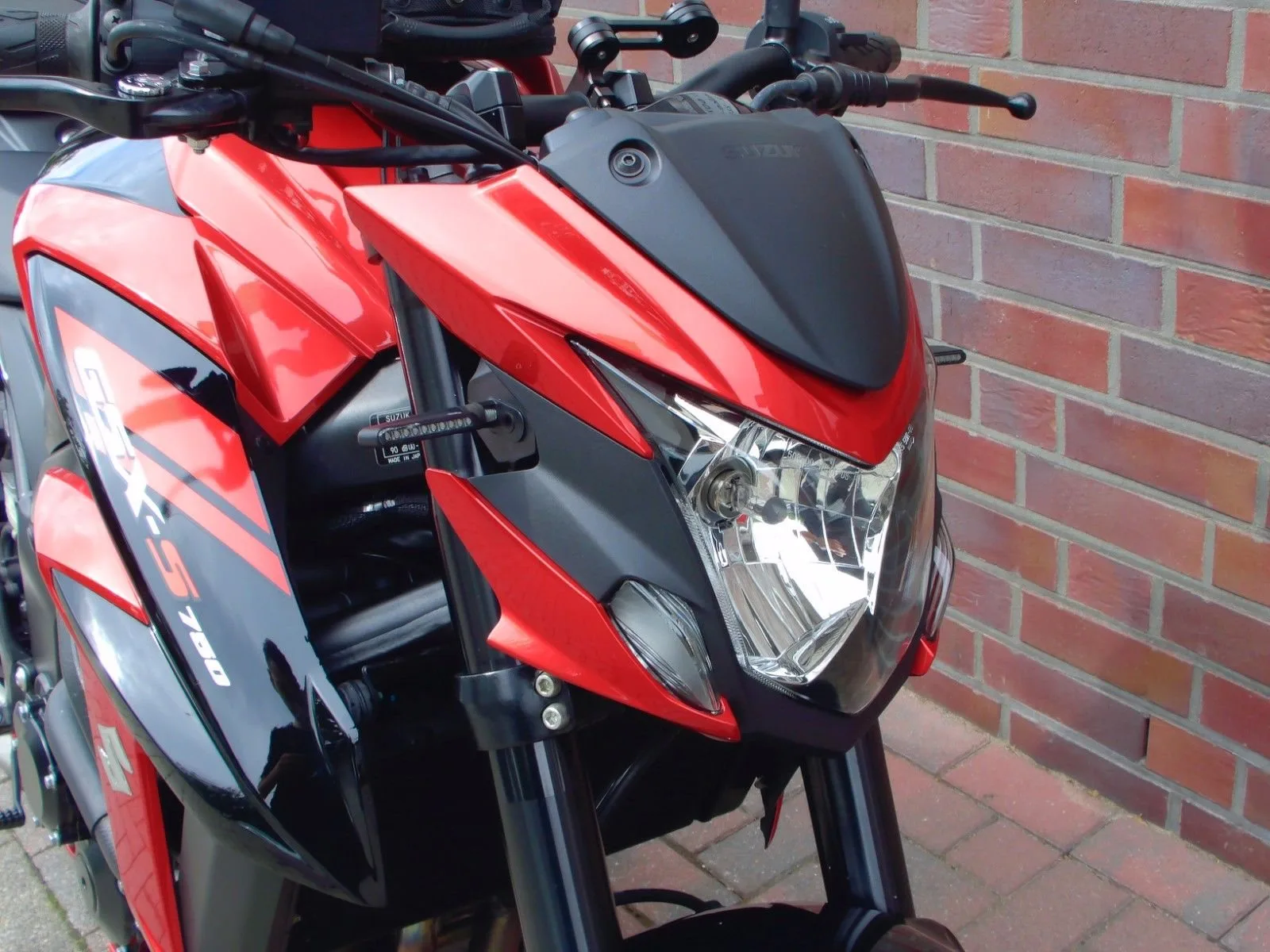 Suzuki GSX-S750
