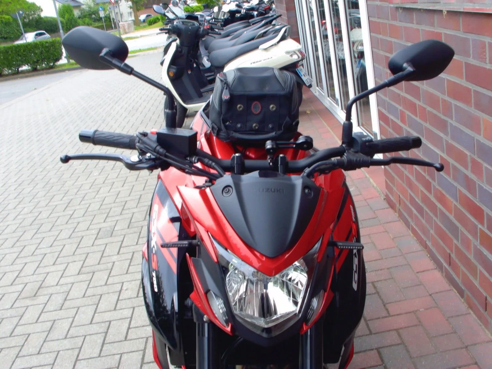 Suzuki GSX-S750