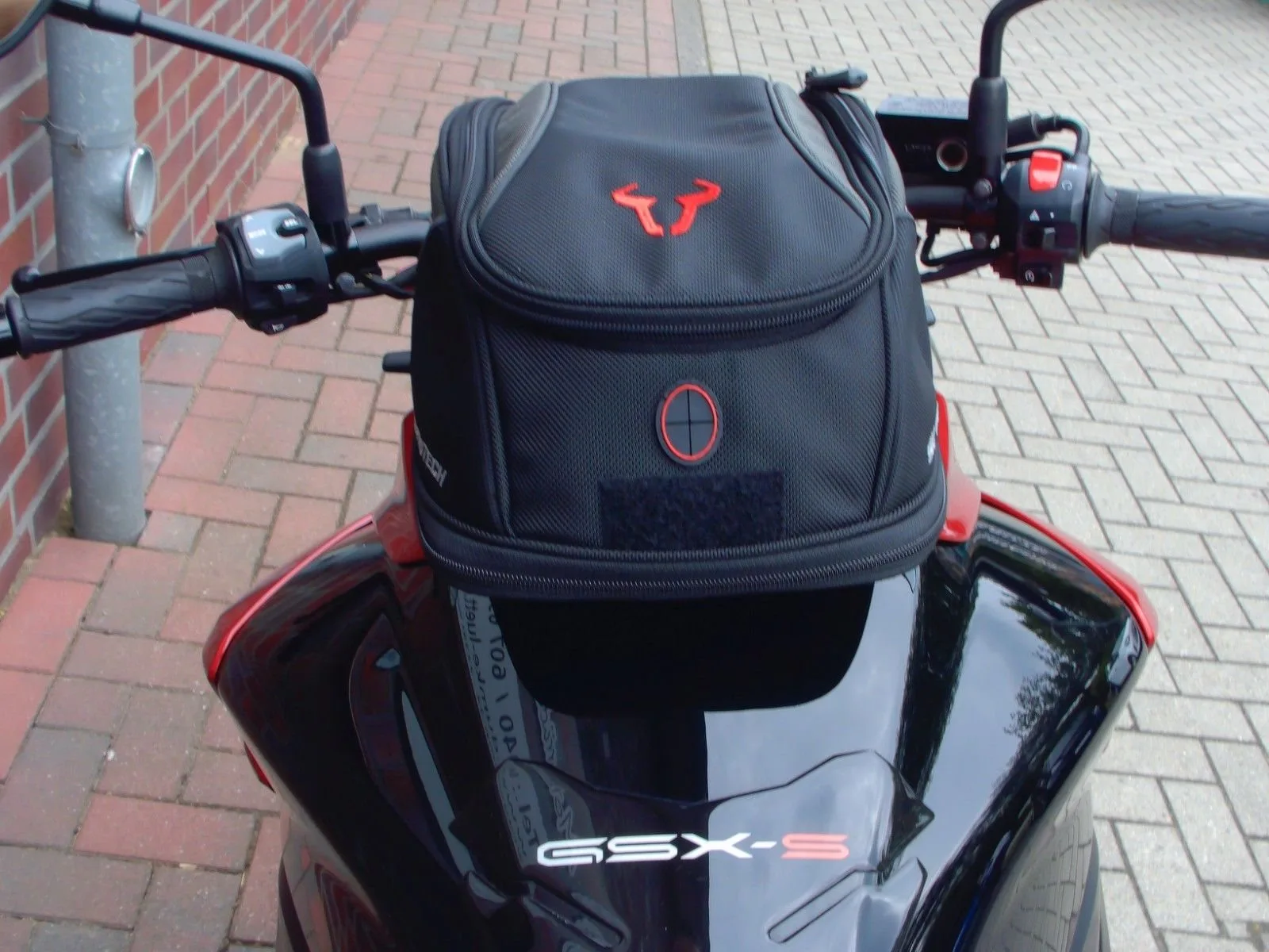 Suzuki GSX-S750