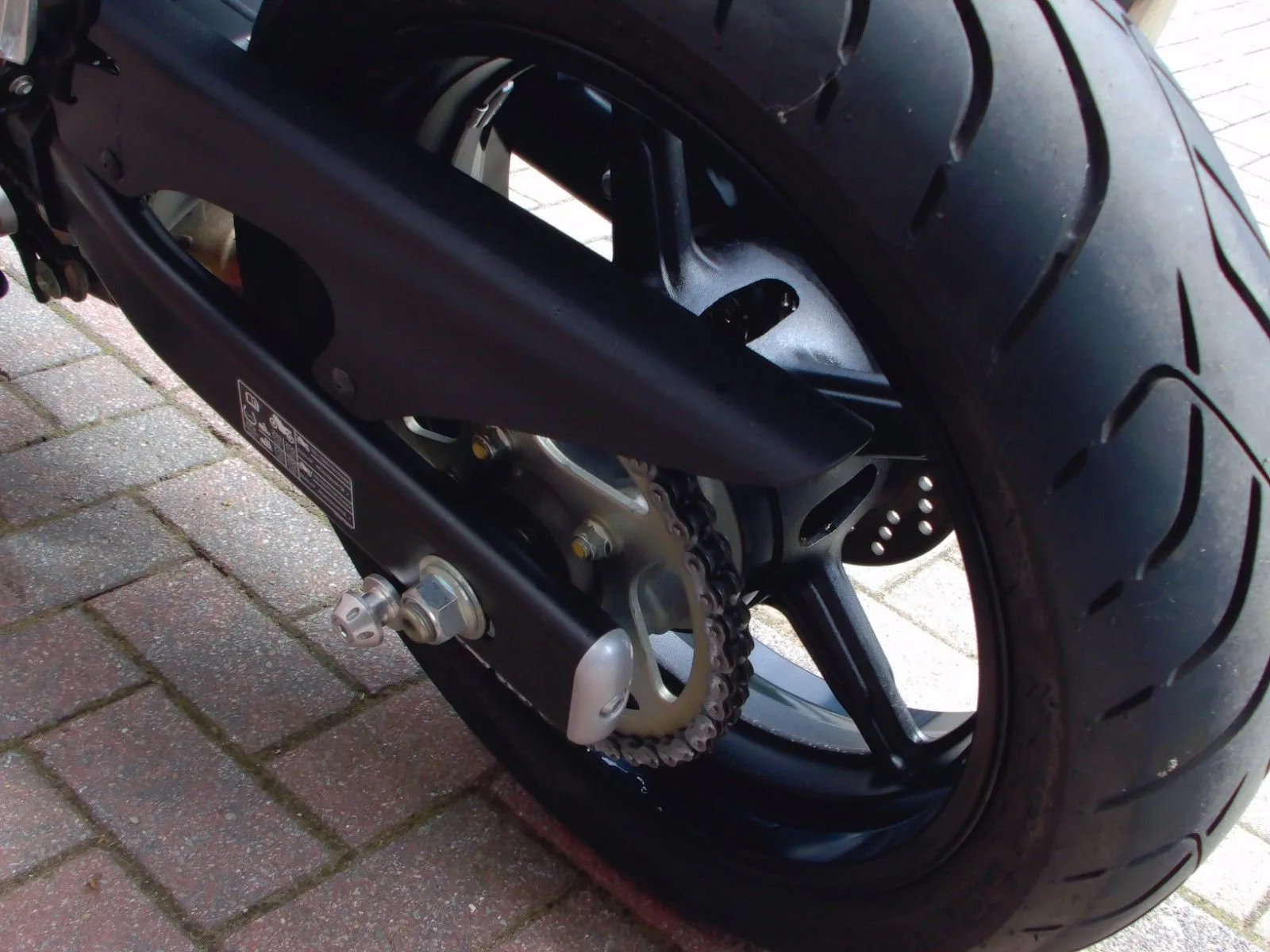 Suzuki SV650 ABS 1. Hand