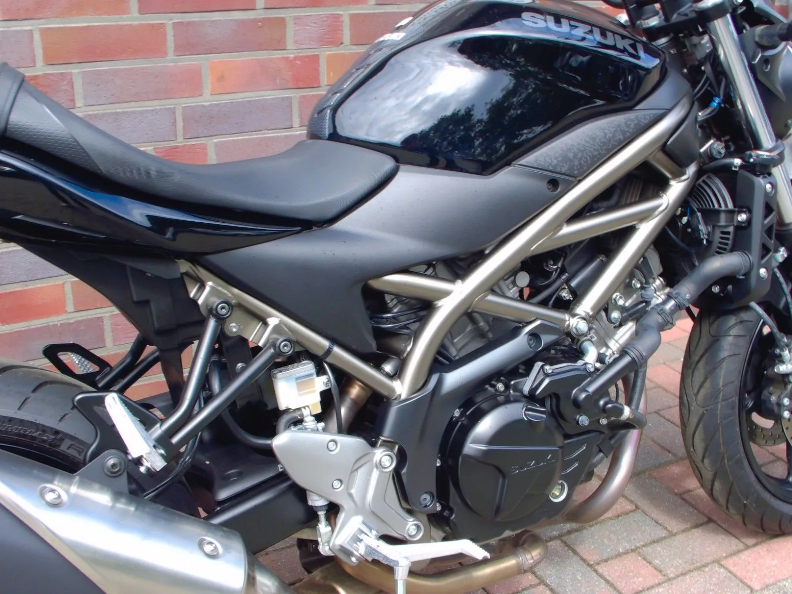 Suzuki SV650 ABS 1. Hand