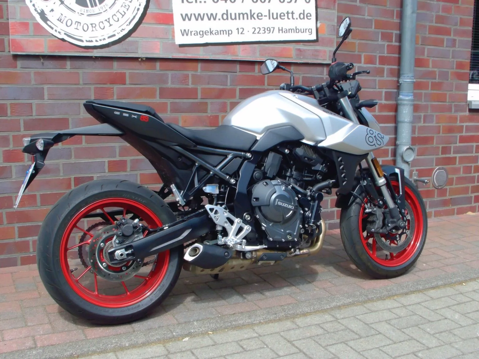 Suzuki GSX-8S