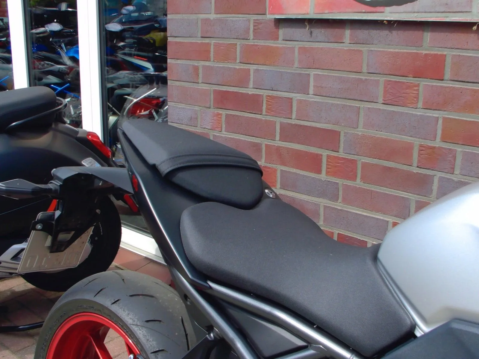 Suzuki GSX-8S