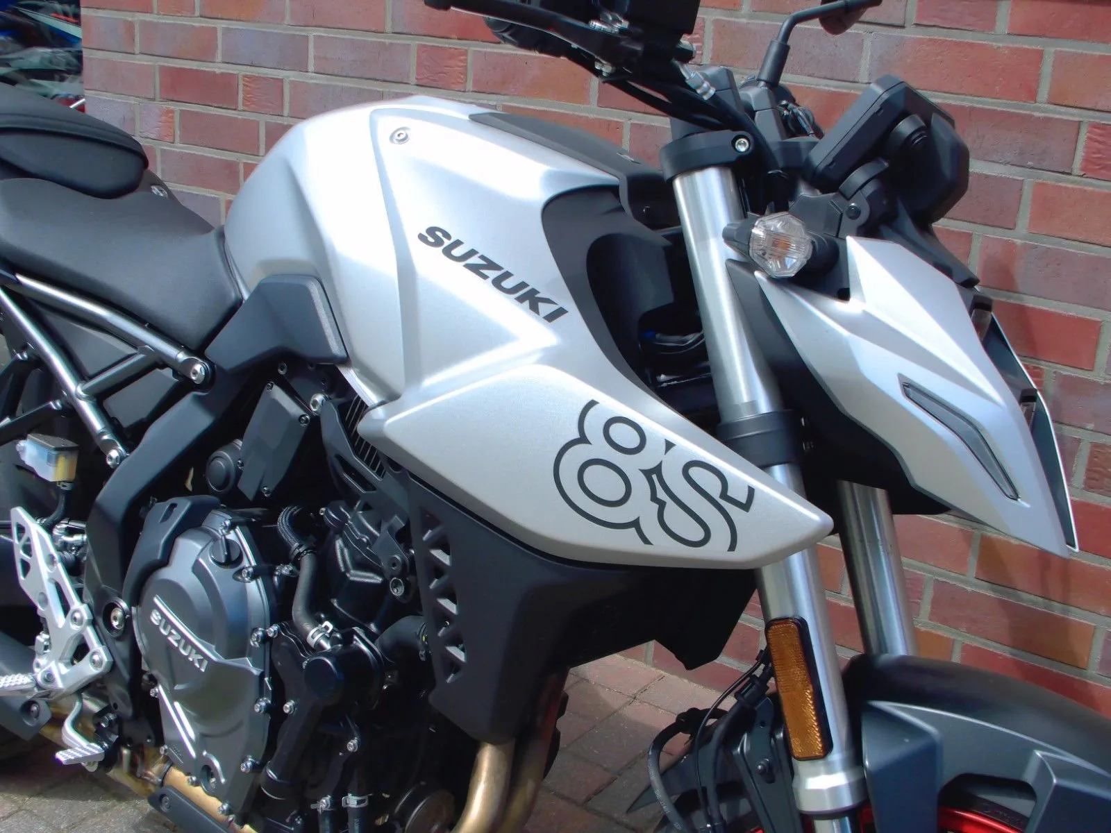 Suzuki GSX-8S