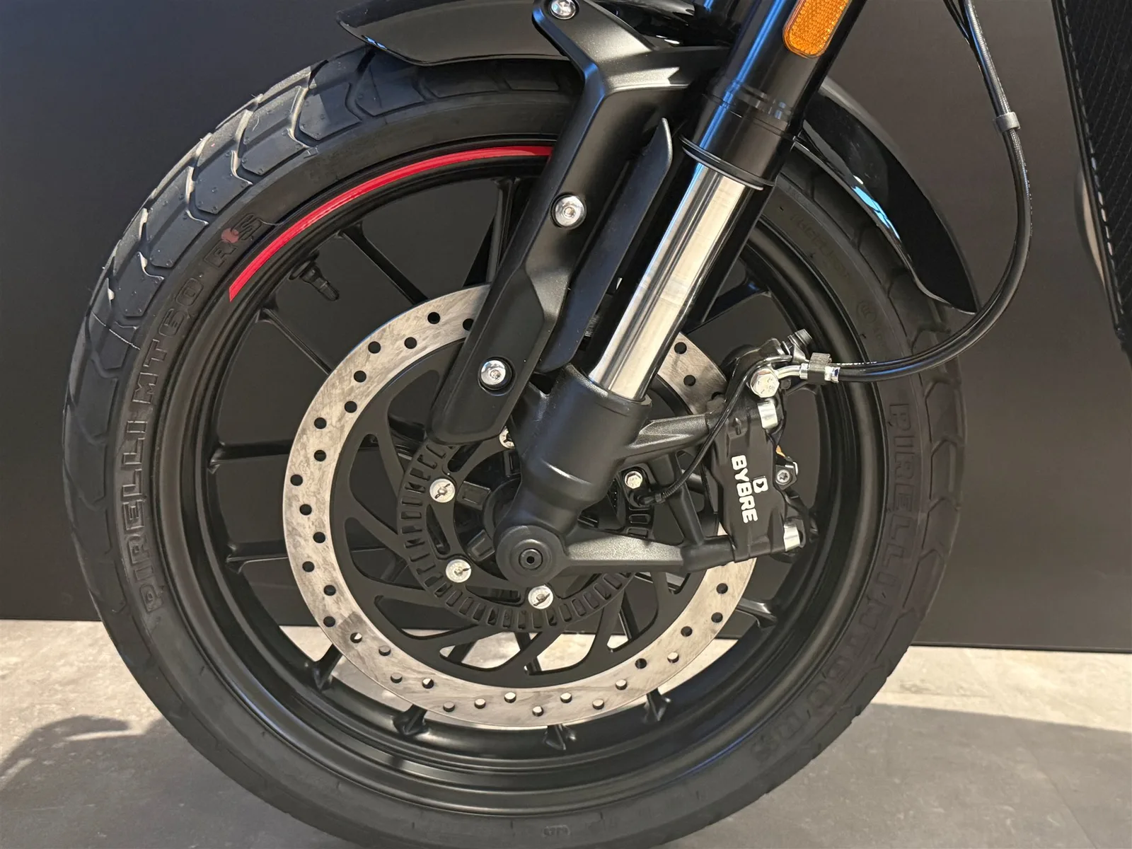 Triumph Tracker 400 SOFORT VERFÜGBAR!