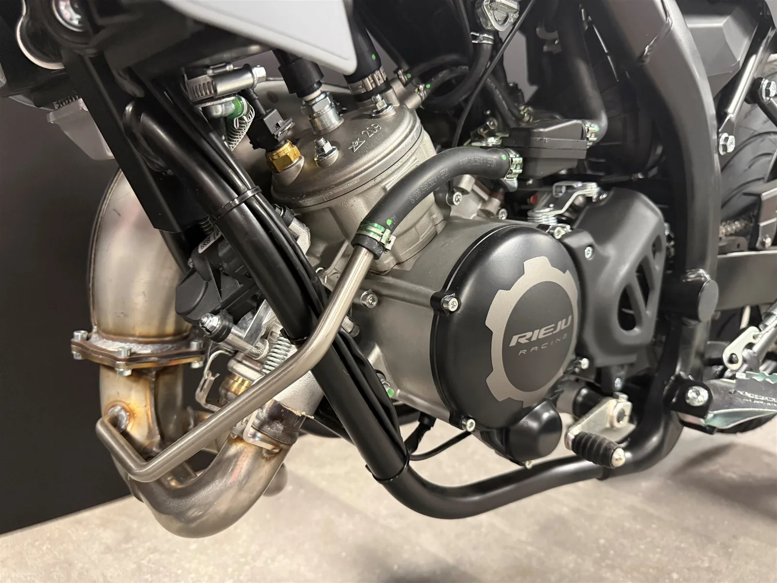 Rieju MRT 50 SM Matt Grey LOW-Version mit reduzierter Sitzhöhe, SOFORT VERFÜGBAR!!!