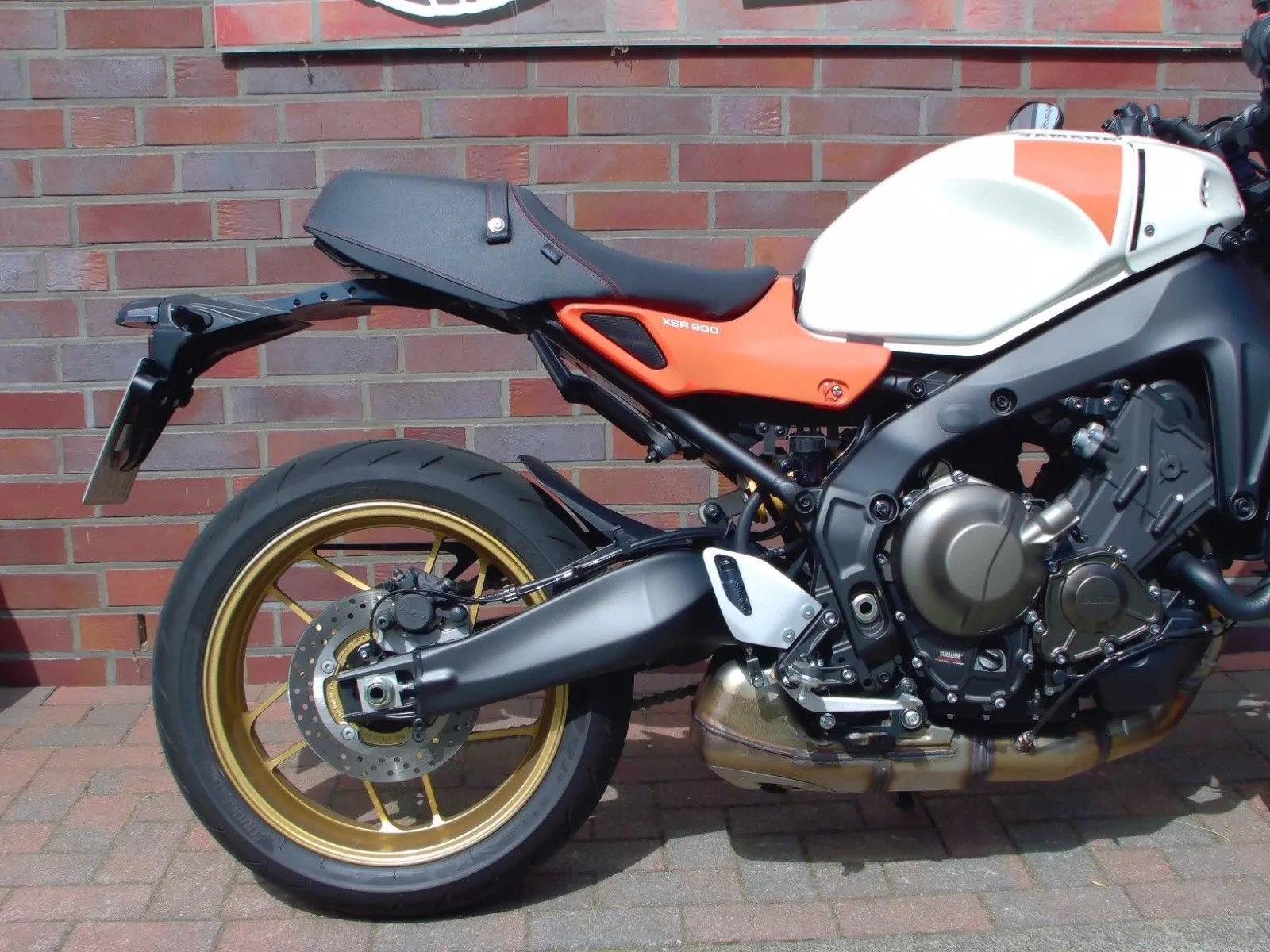 Yamaha XSR900