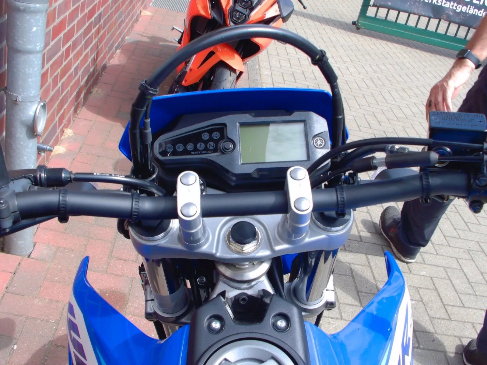 Yamaha WR125R