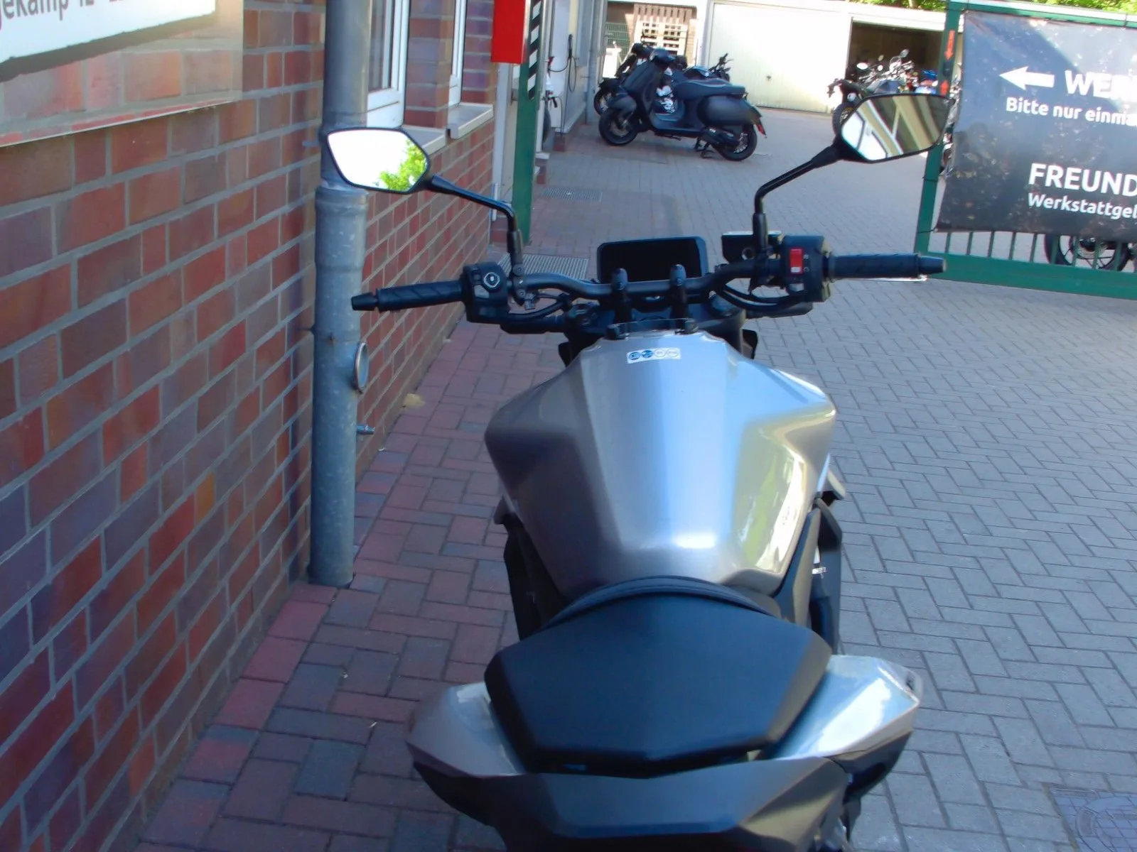 Honda CB750 Hornet CB 750 Hornet ABS \* 1. Hand \*