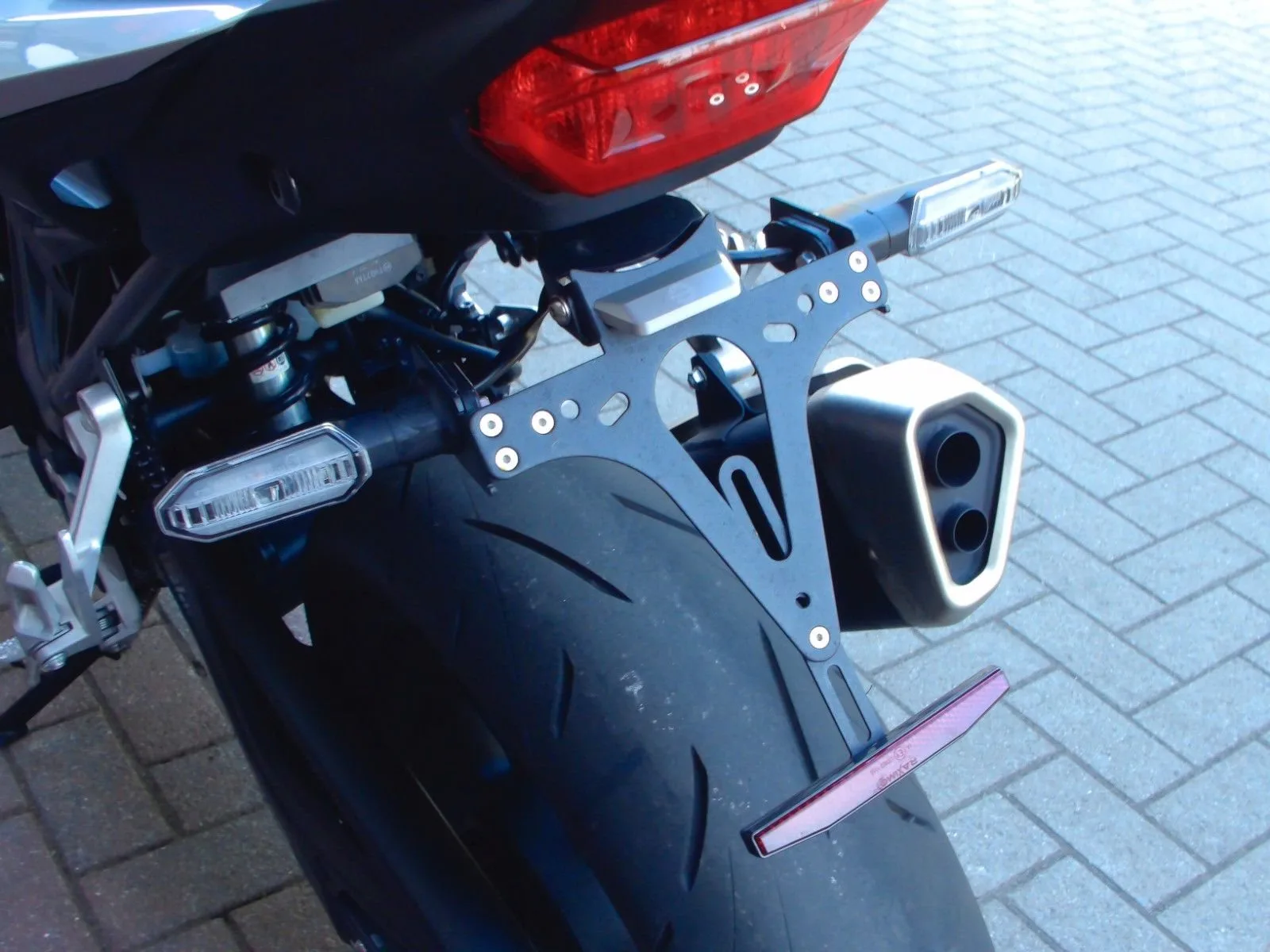Honda CB750 Hornet CB 750 Hornet ABS \* 1. Hand \*