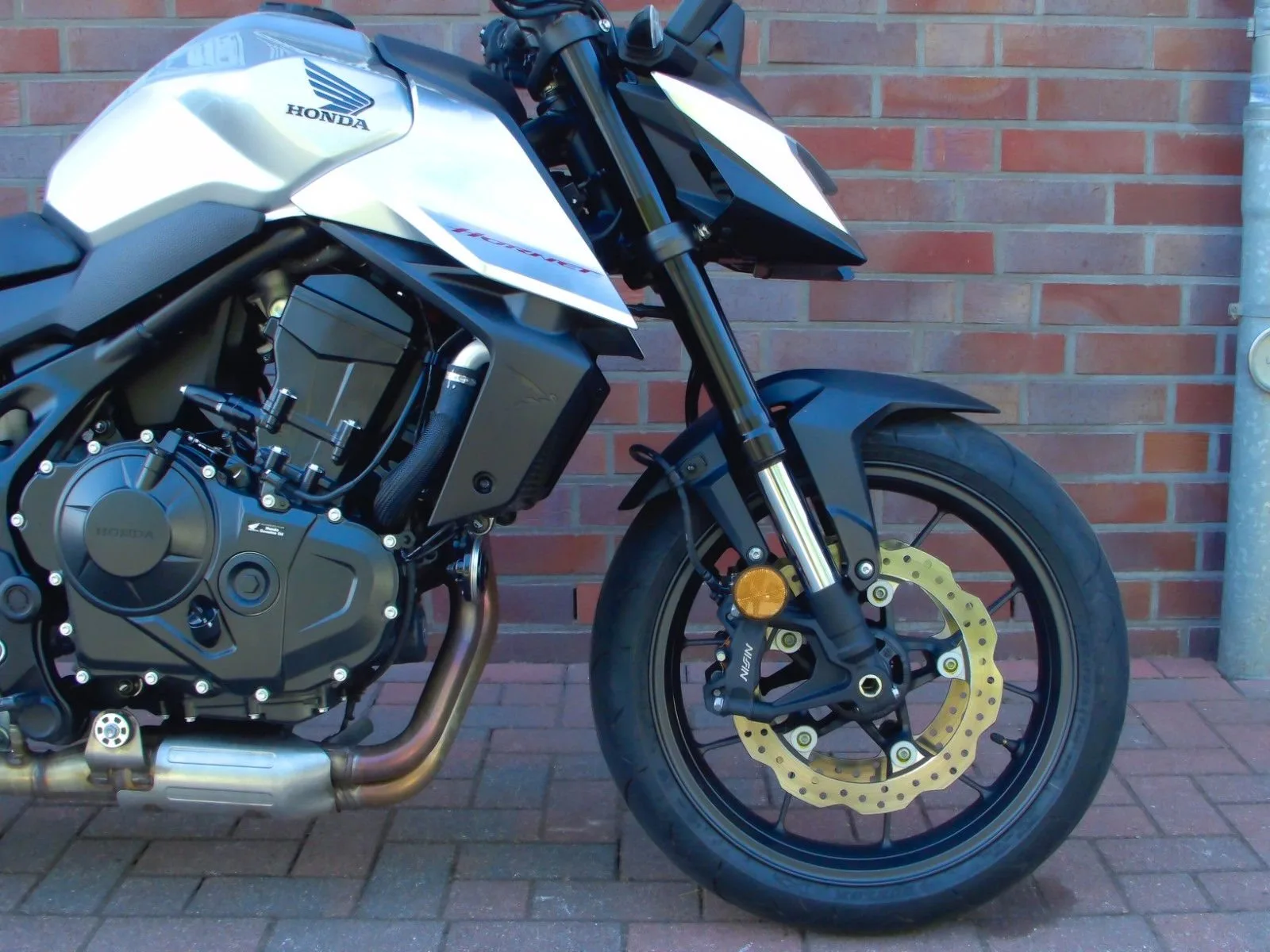 Honda CB750 Hornet CB 750 Hornet ABS \* 1. Hand \*