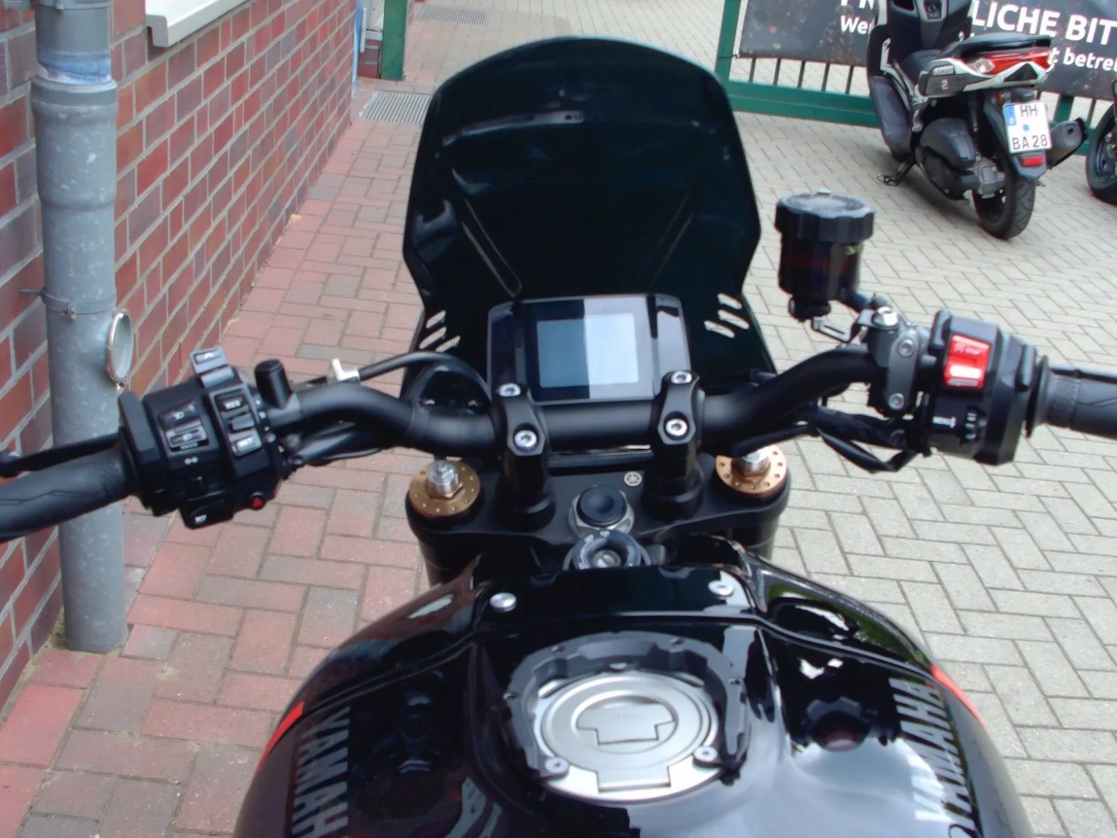 Yamaha XSR900