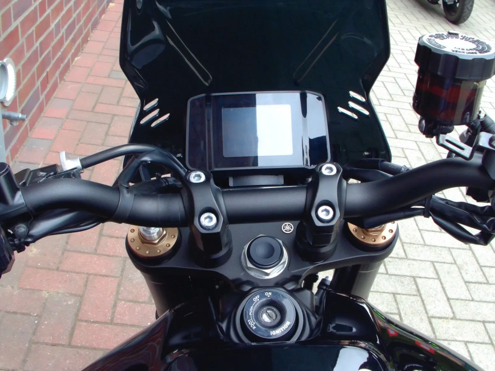 Yamaha XSR900