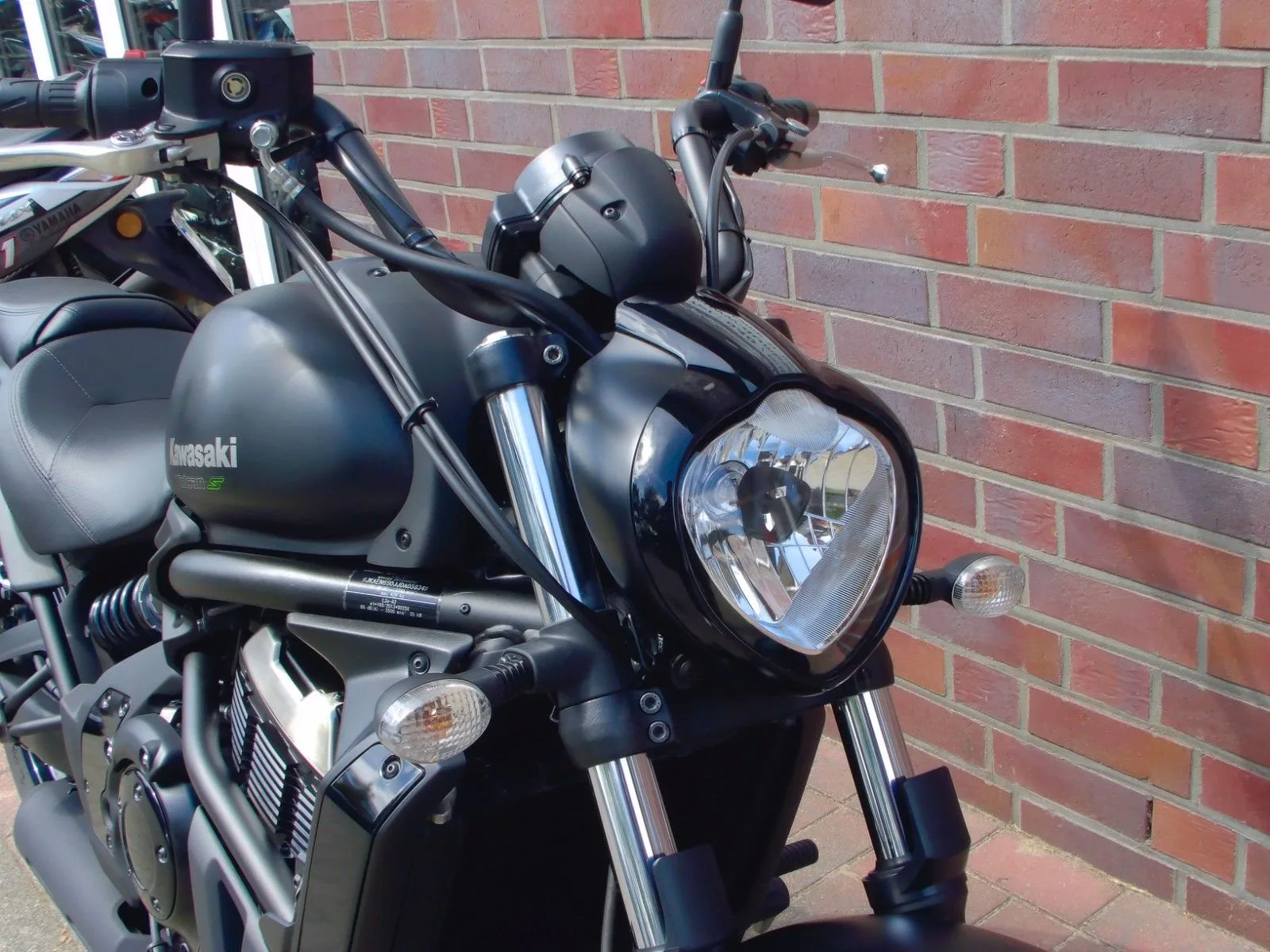 Kawasaki Vulcan S ABS 1. Hand