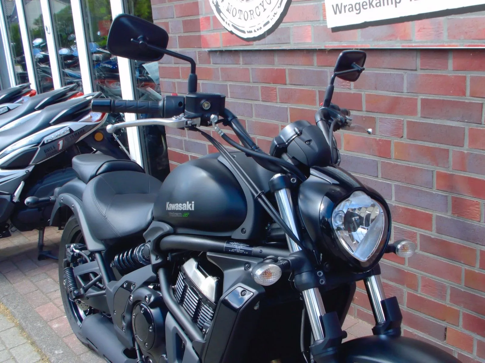 Kawasaki Vulcan S ABS 1. Hand