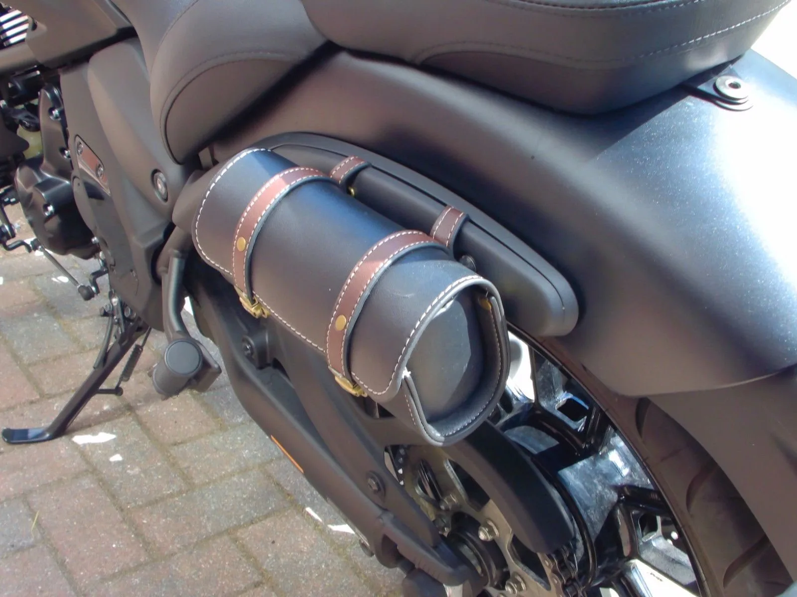 Kawasaki Vulcan S ABS 1. Hand