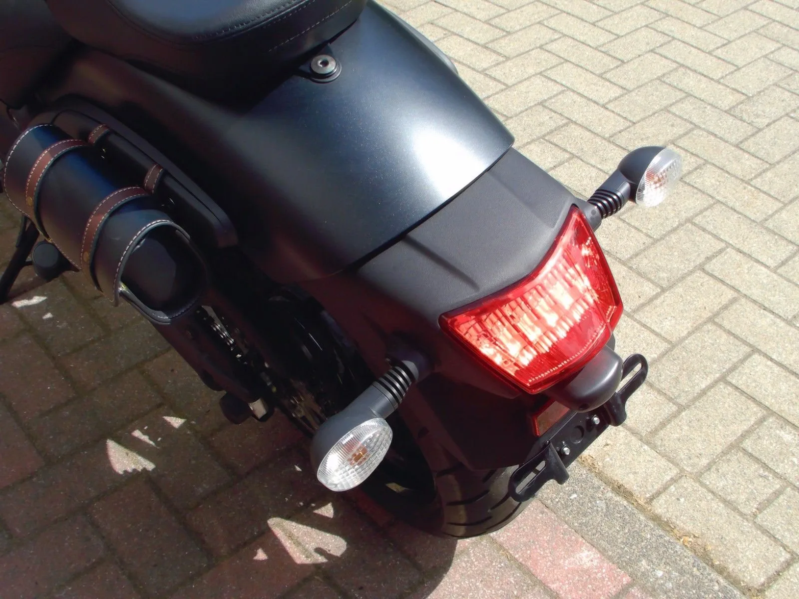 Kawasaki Vulcan S ABS 1. Hand
