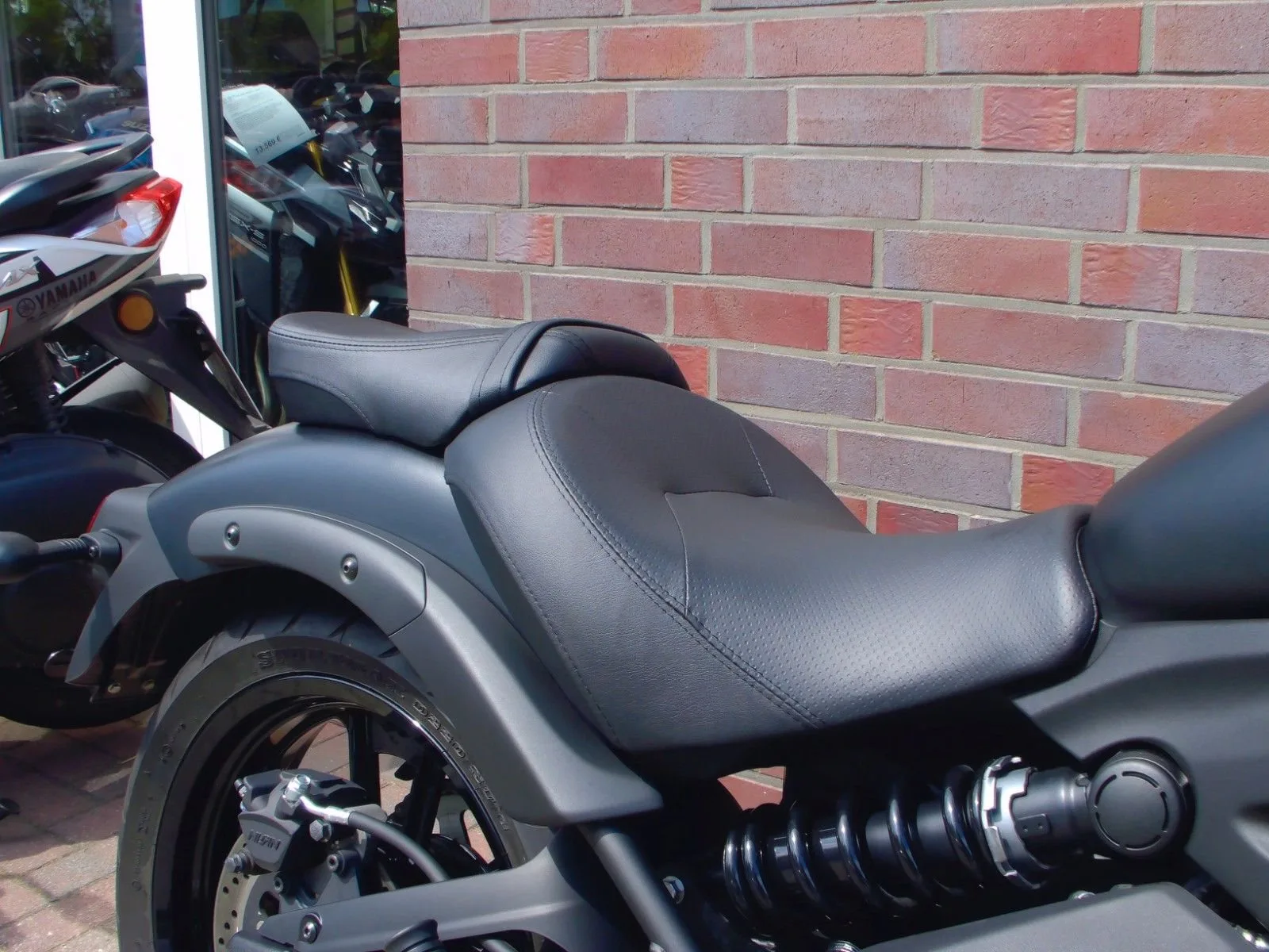 Kawasaki Vulcan S ABS 1. Hand