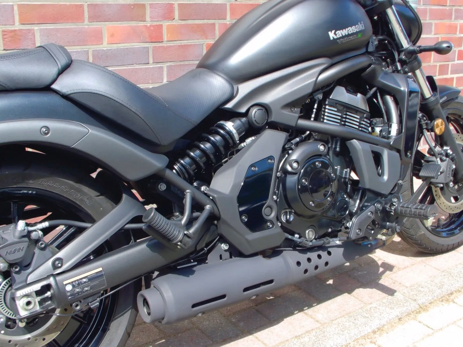 Kawasaki Vulcan S ABS 1. Hand