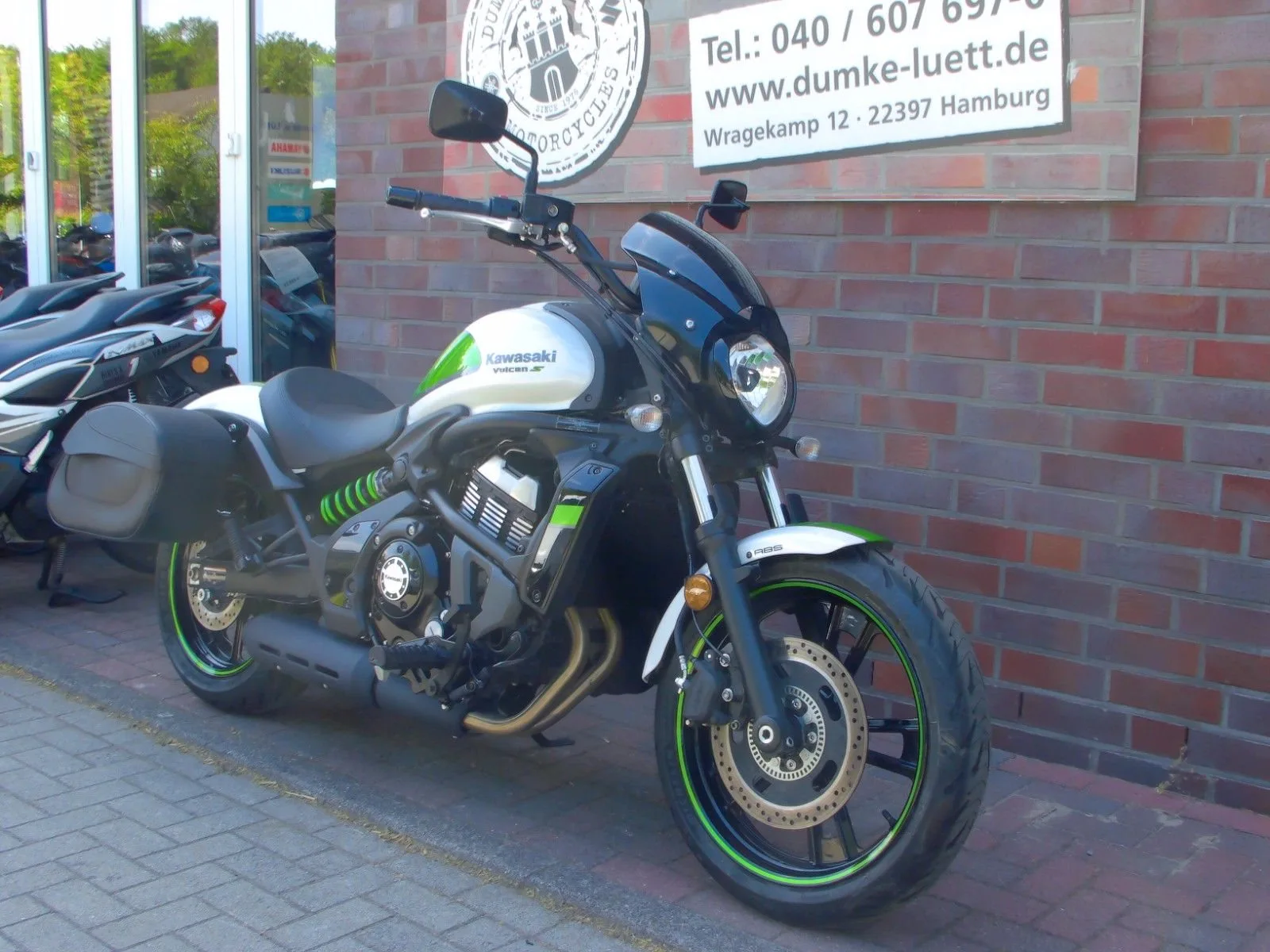 Kawasaki Vulcan S ABS 1. Hand