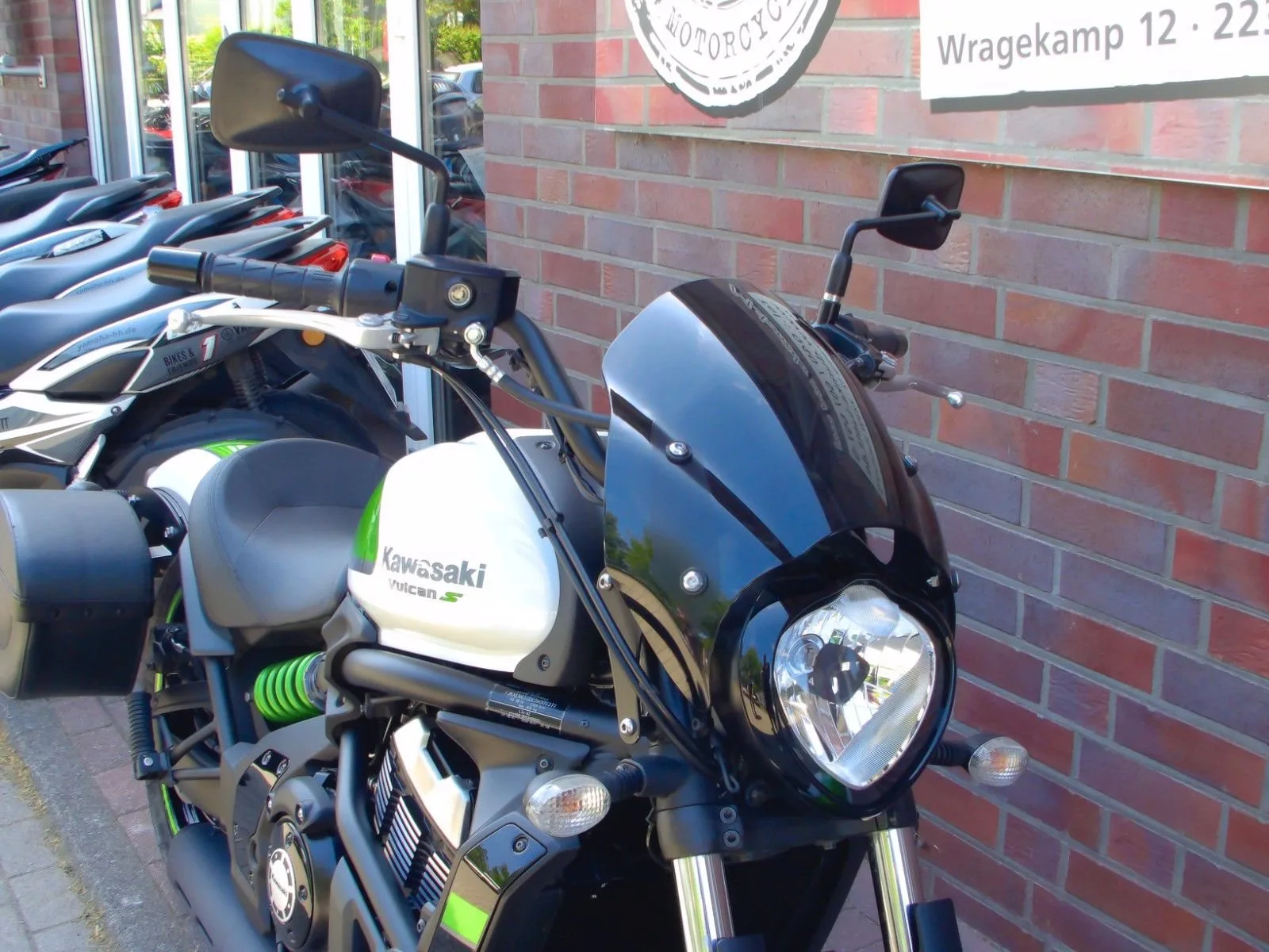 Kawasaki Vulcan S ABS 1. Hand