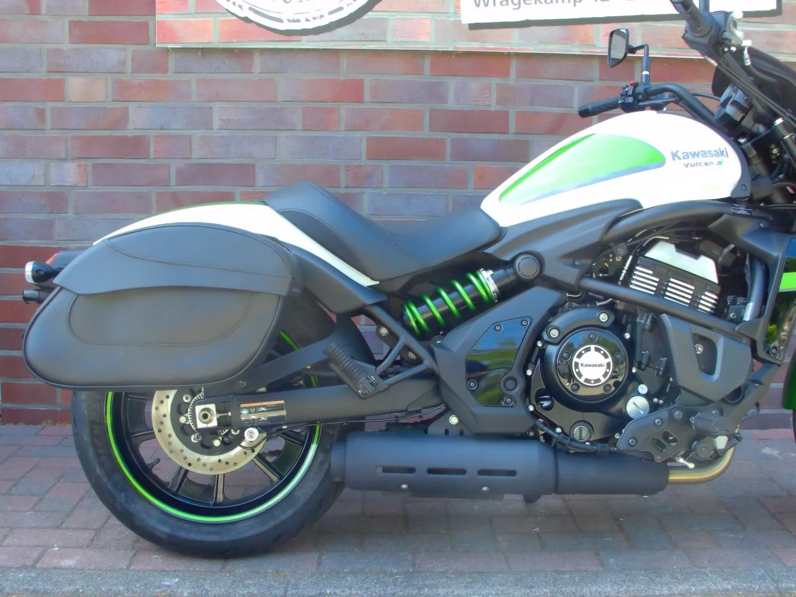 Kawasaki Vulcan S ABS 1. Hand
