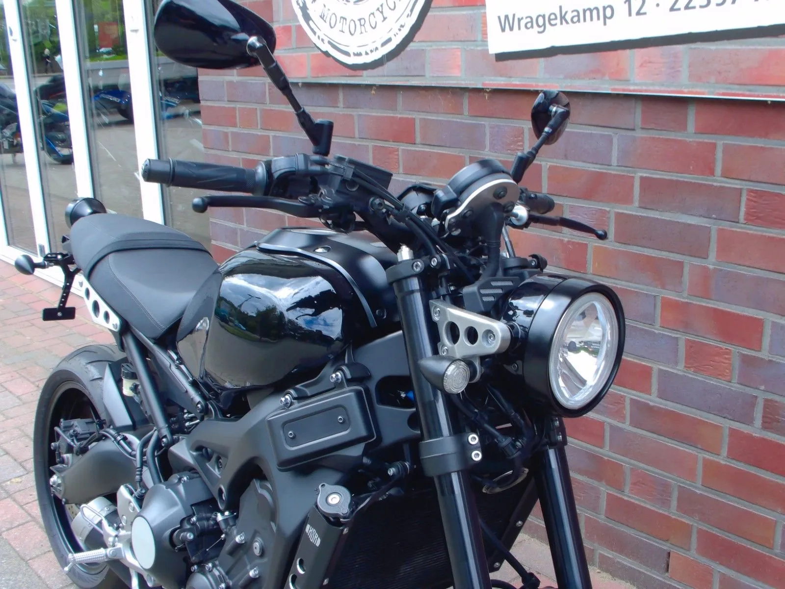 Yamaha XSR900 ABS 1. Hand