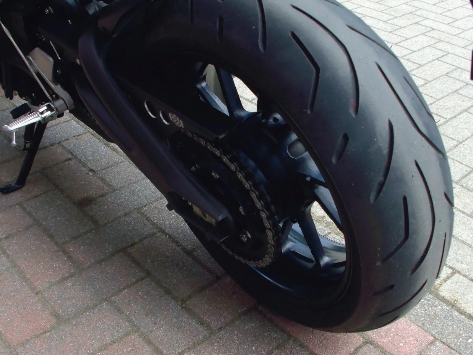 Yamaha XSR900 ABS 1. Hand
