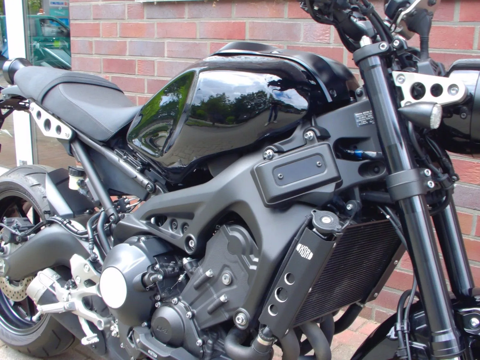 Yamaha XSR900 ABS 1. Hand