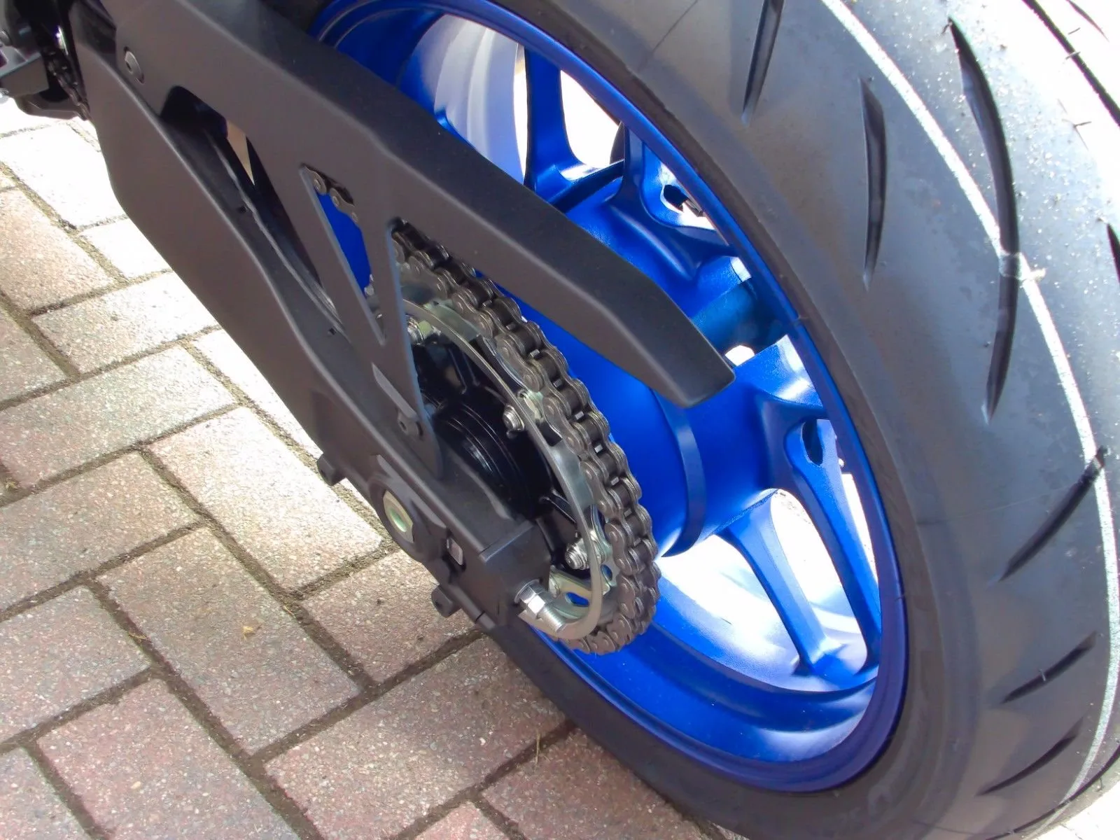 Yamaha R7