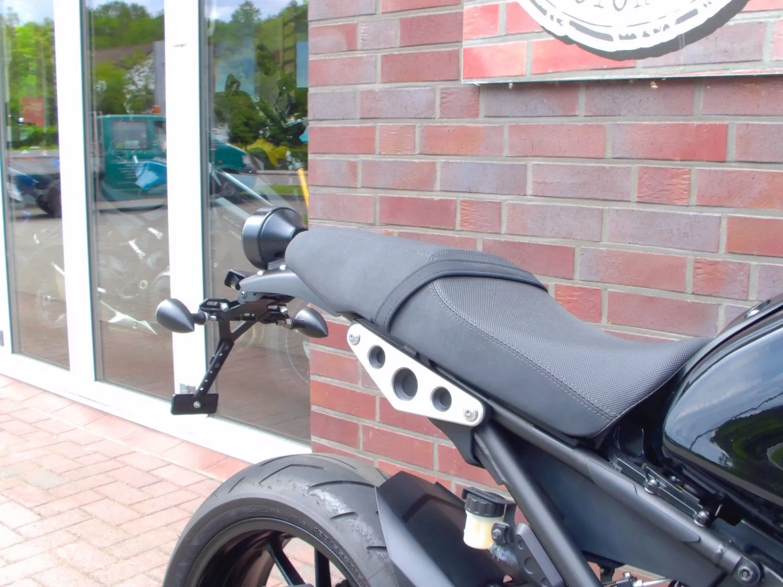 Yamaha XSR900 ABS 1. Hand