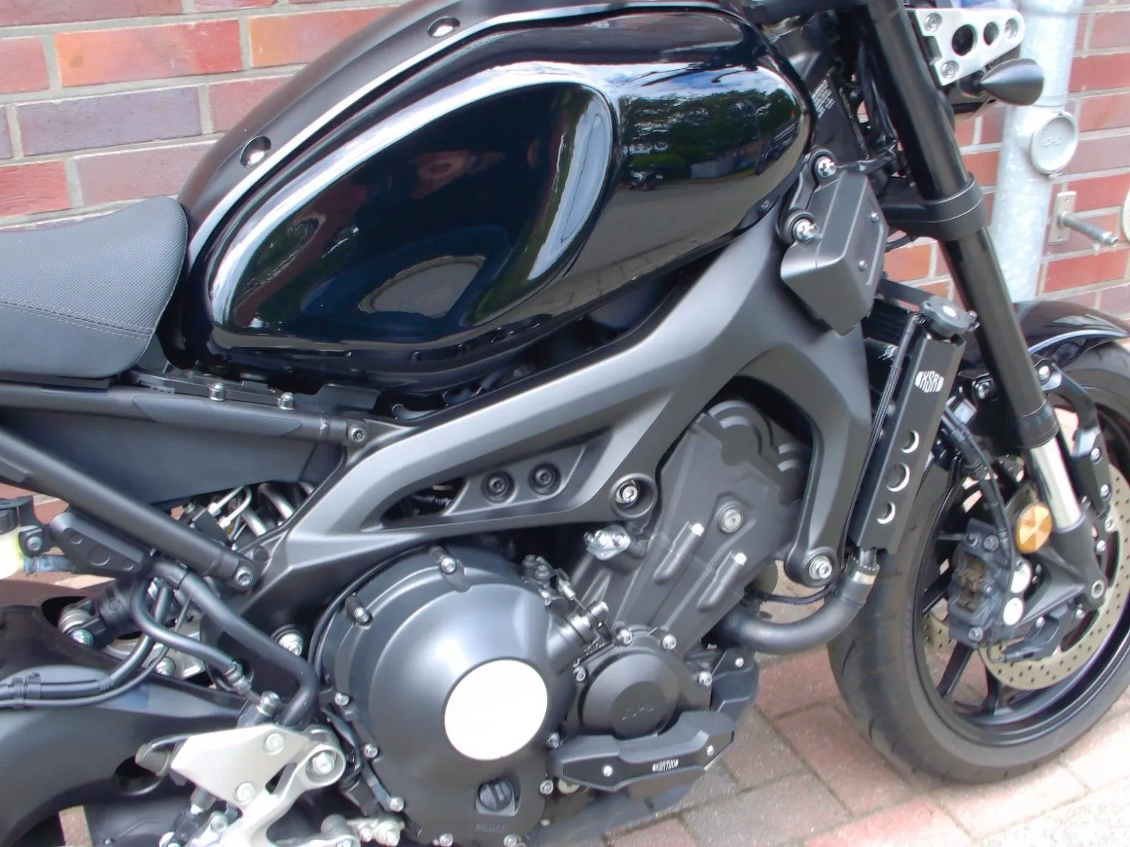 Yamaha XSR900 ABS 1. Hand