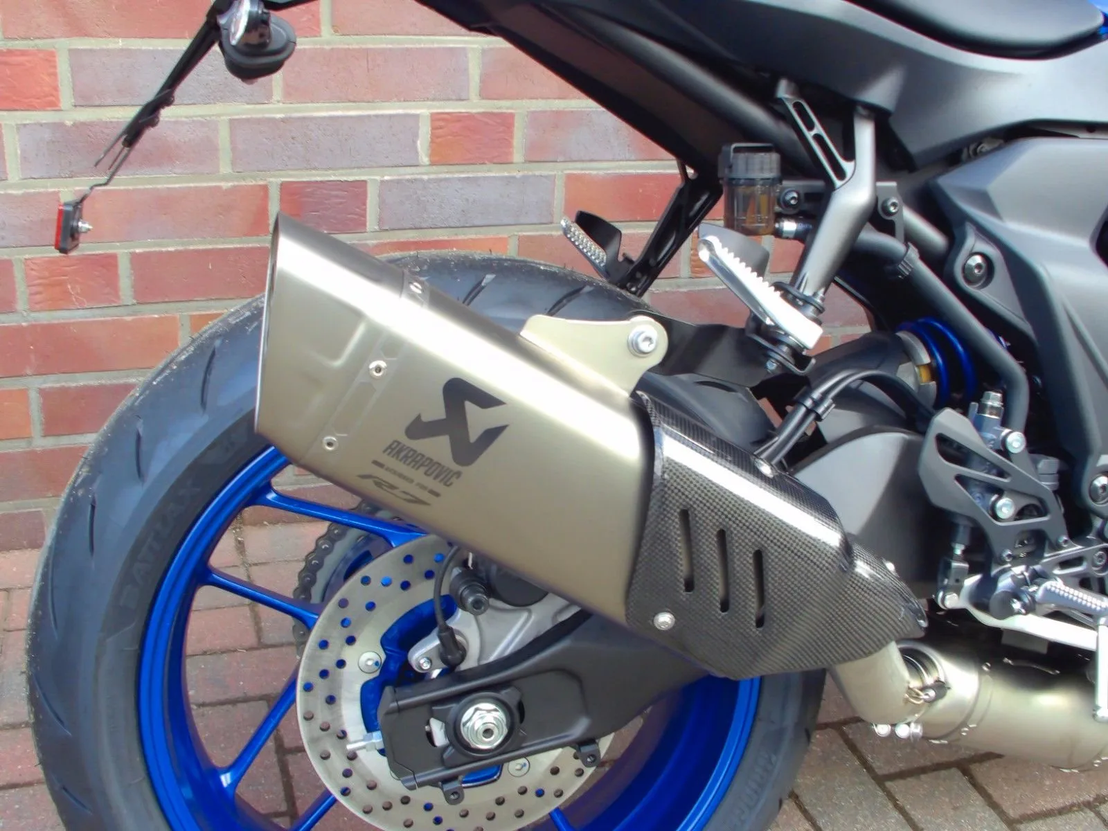 Yamaha R7