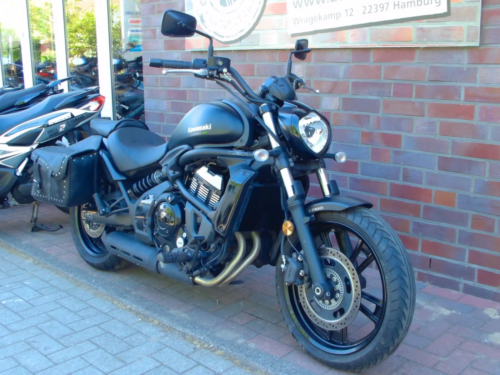 Kawasaki Vulcan S ABS 1. Hand