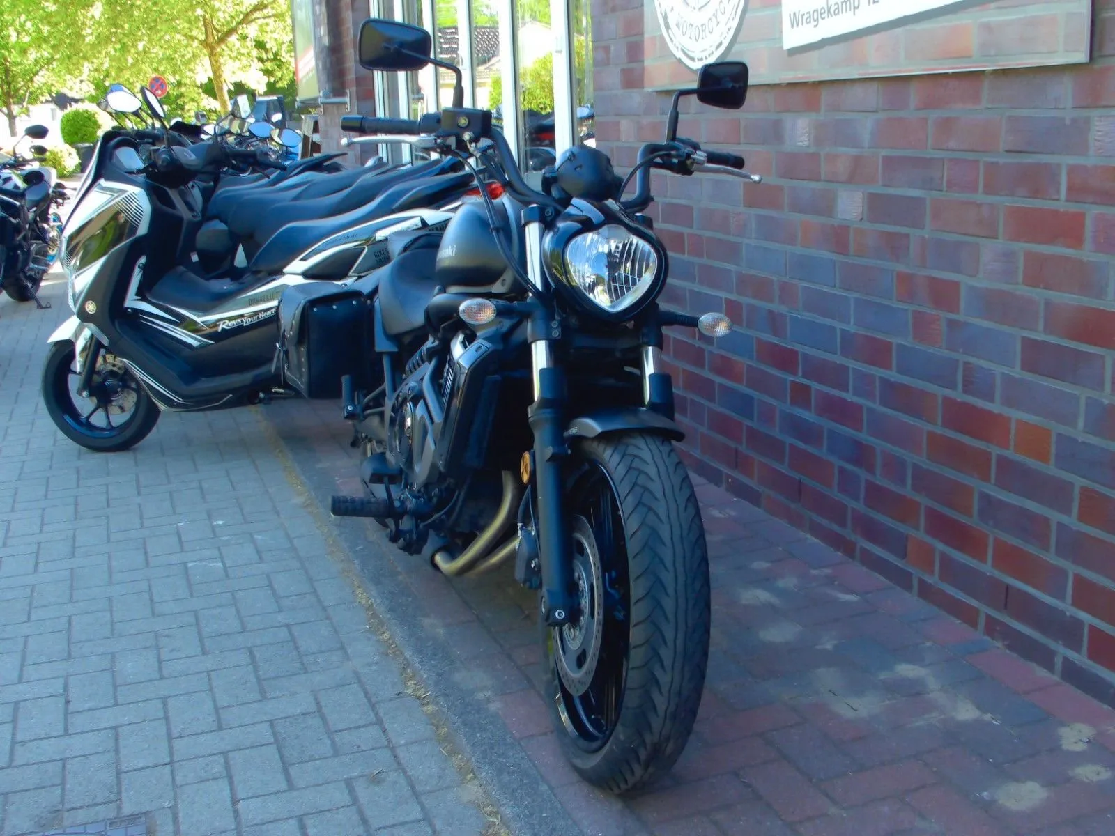 Kawasaki Vulcan S ABS 1. Hand