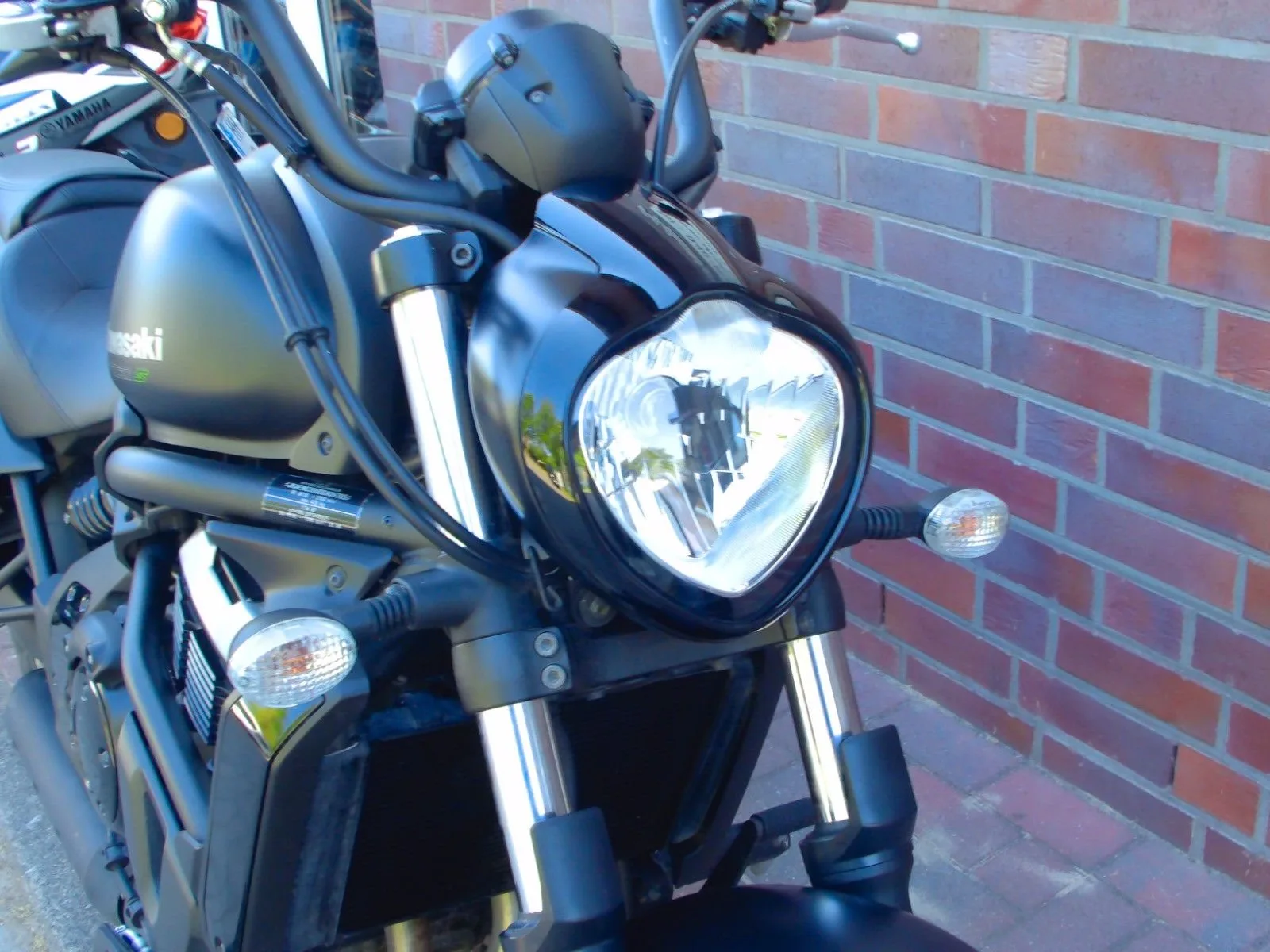 Kawasaki Vulcan S ABS 1. Hand
