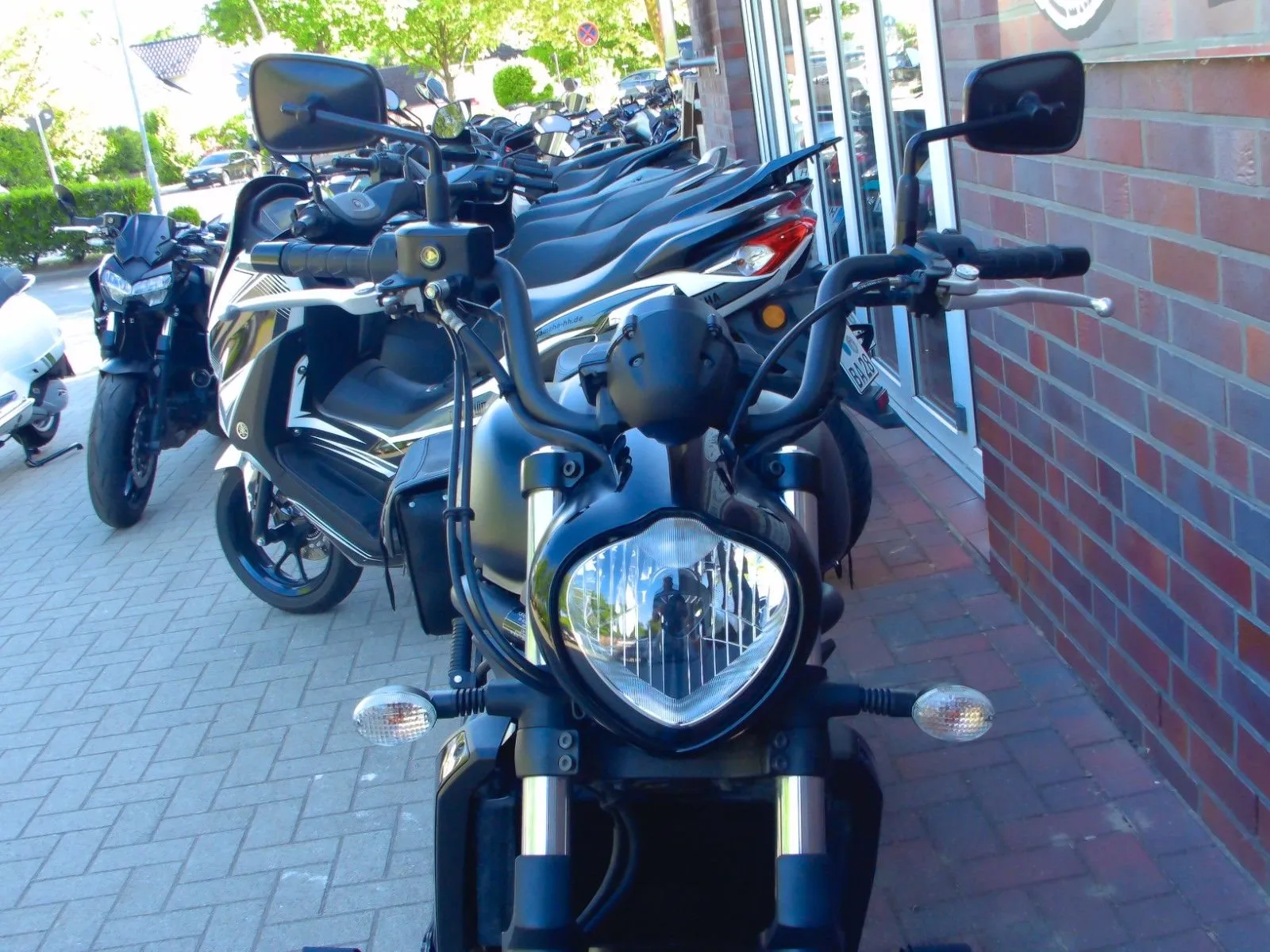 Kawasaki Vulcan S ABS 1. Hand