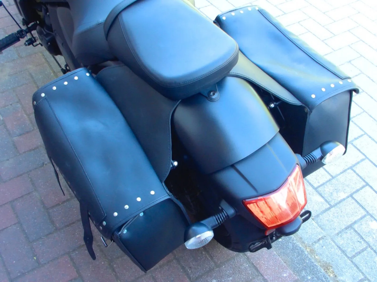 Kawasaki Vulcan S ABS 1. Hand