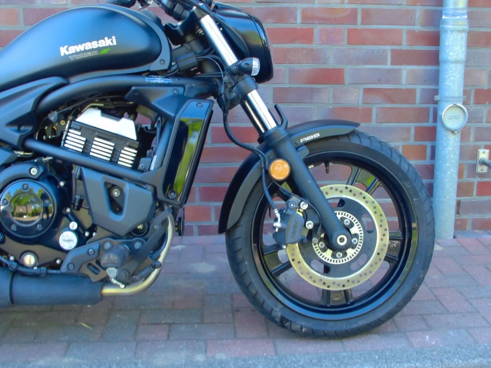 Kawasaki Vulcan S ABS 1. Hand