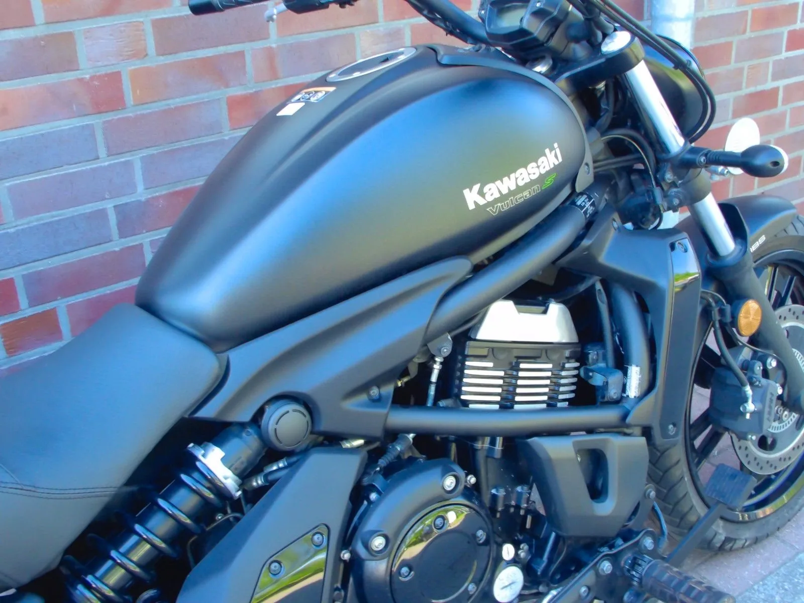 Kawasaki Vulcan S ABS 1. Hand