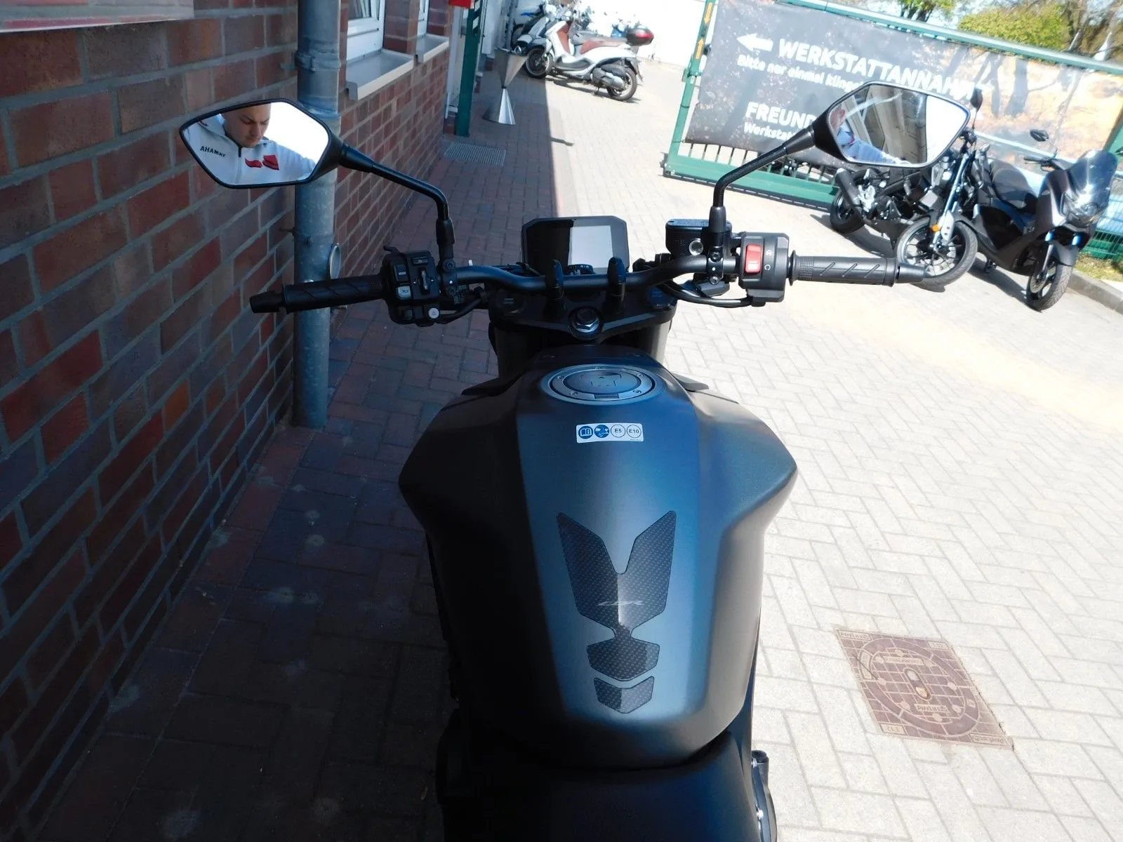 Honda CB750 Hornet CB 750 Hornet ABS \* 1. Hand \*