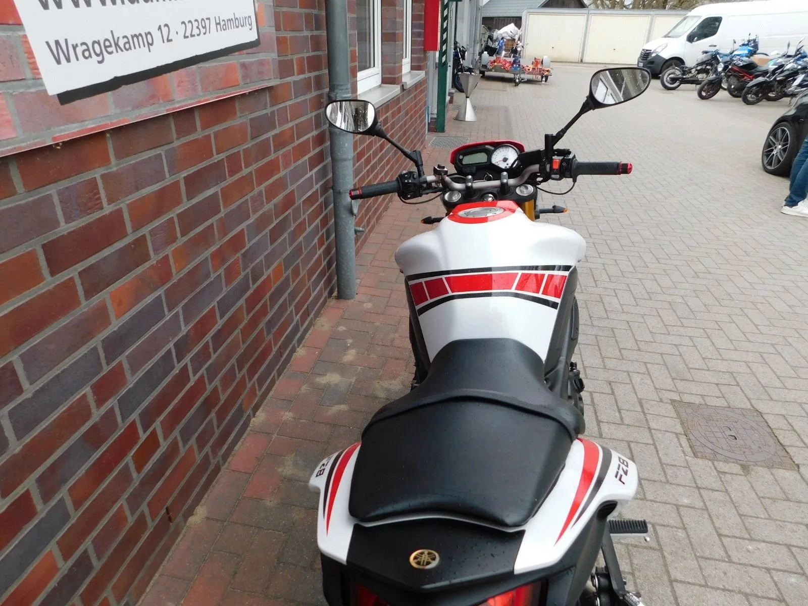 Yamaha FZ-8N