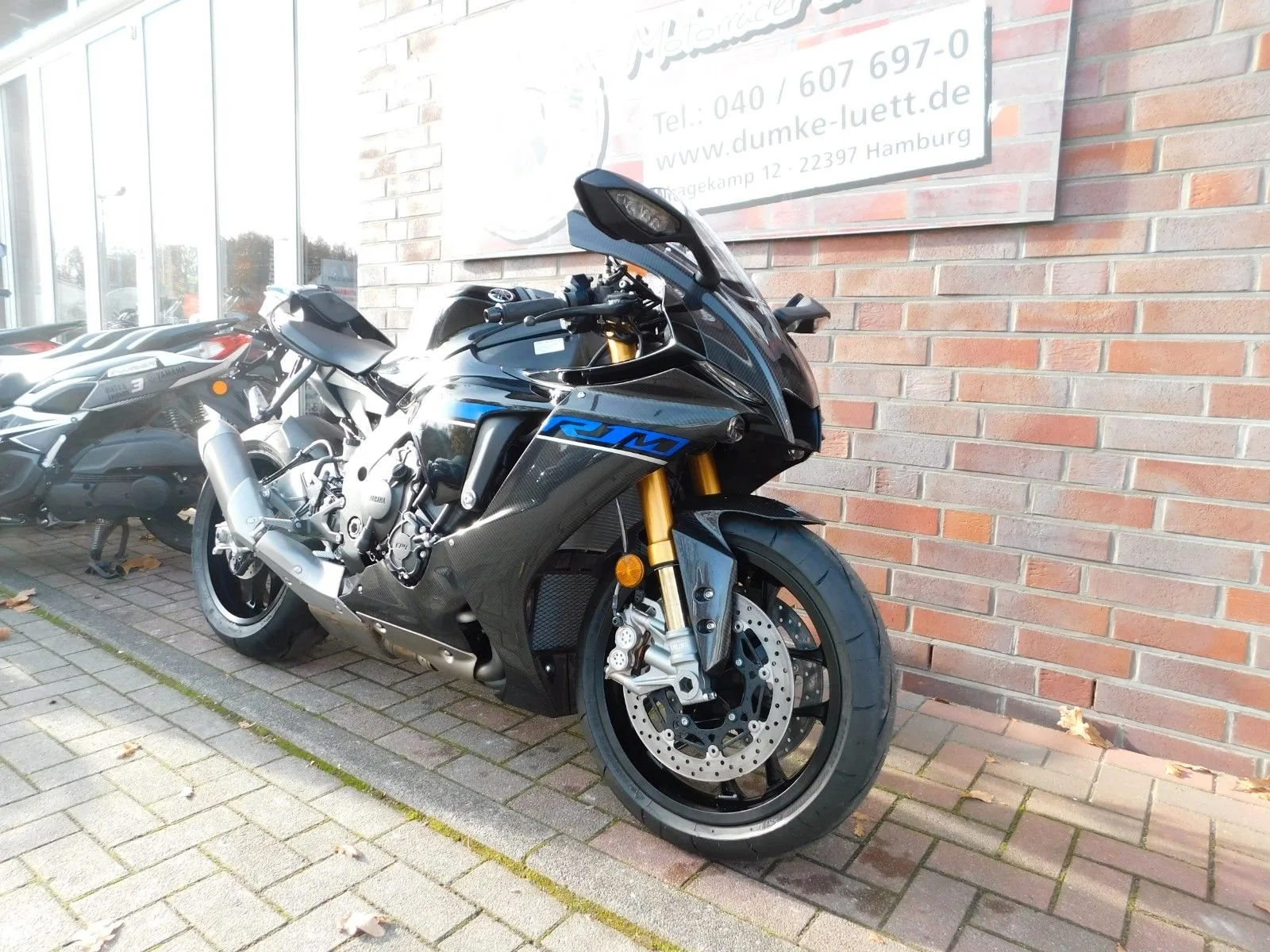 Yamaha R1M