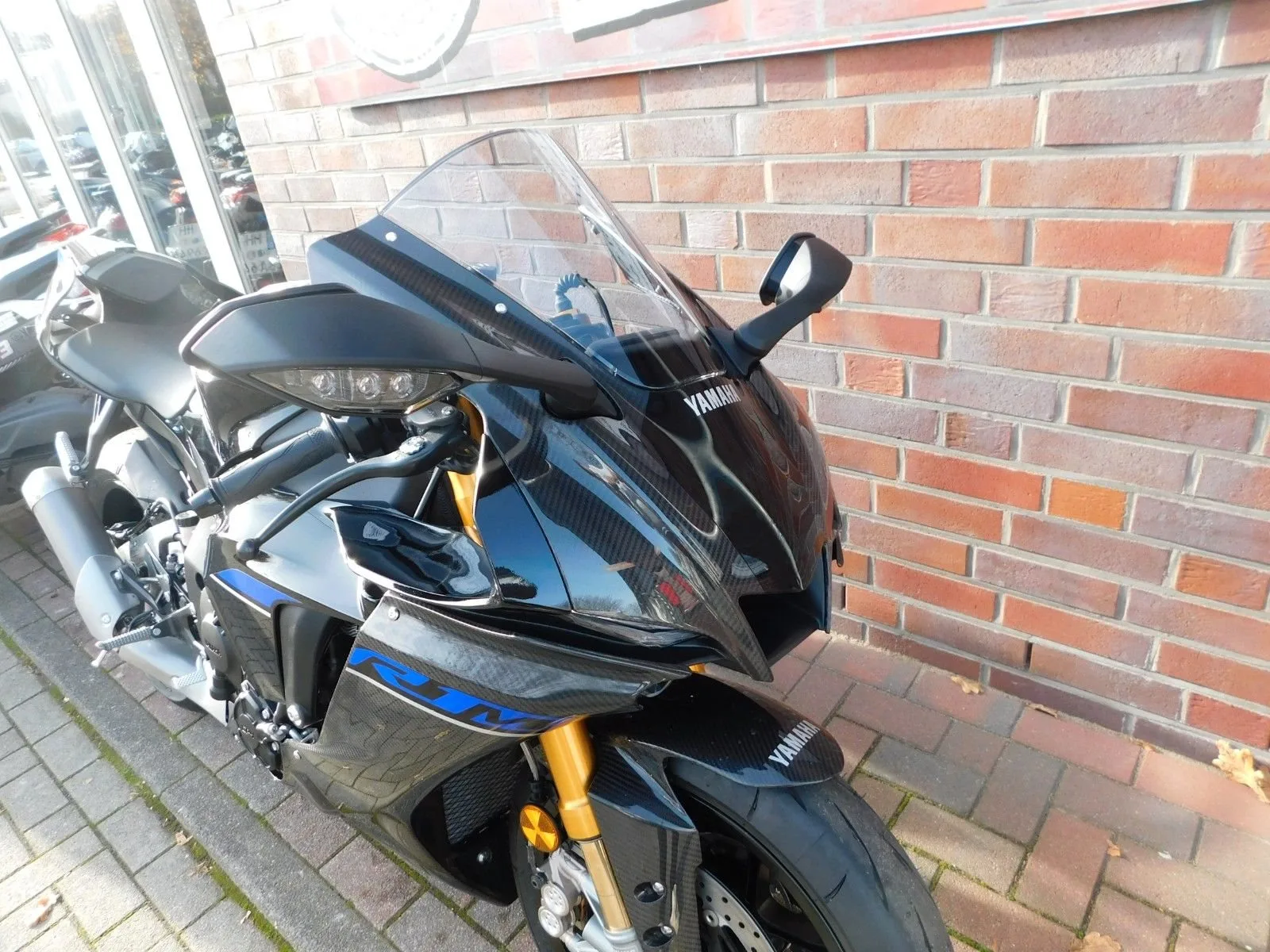 Yamaha R1M