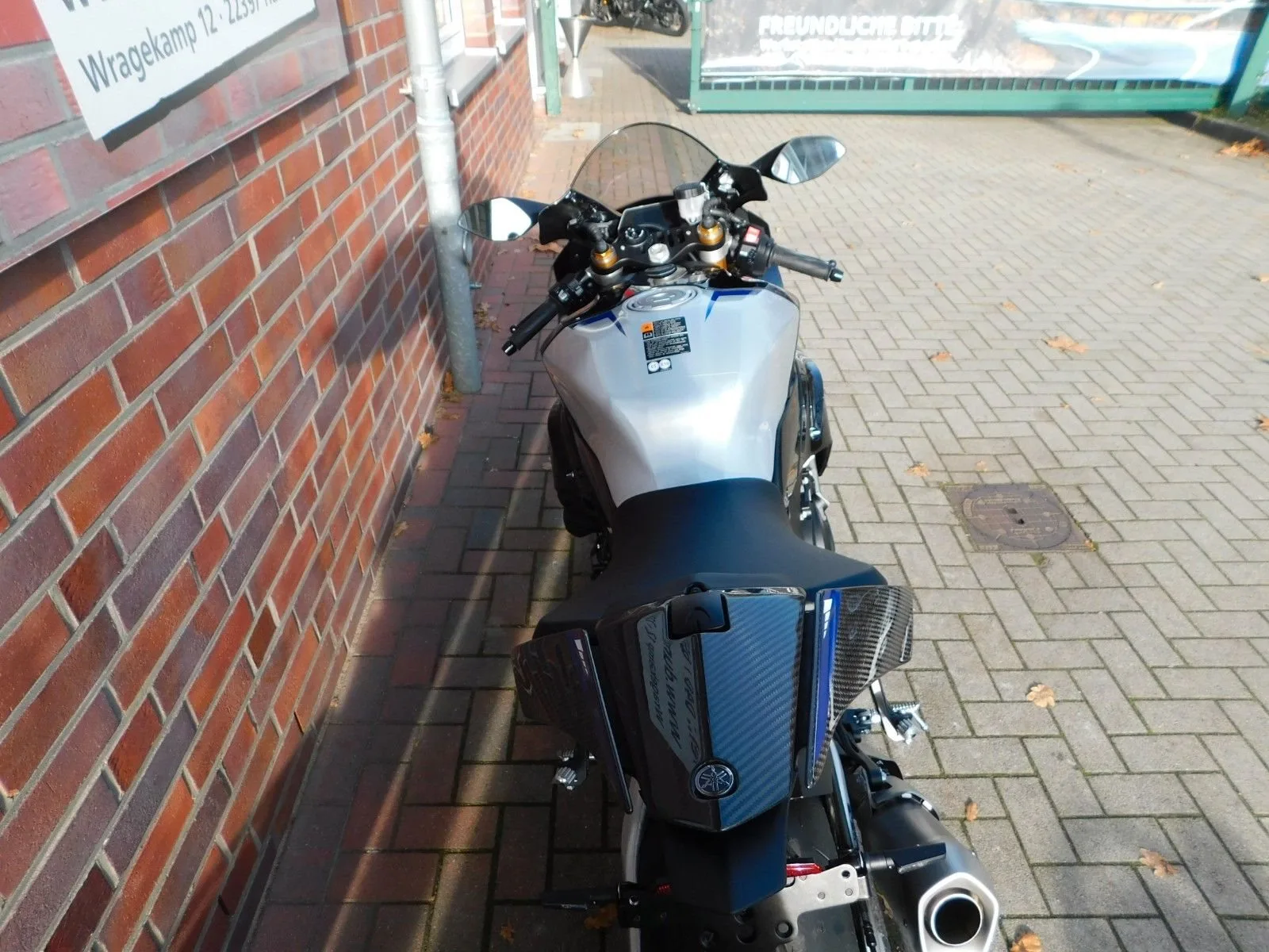 Yamaha R1M