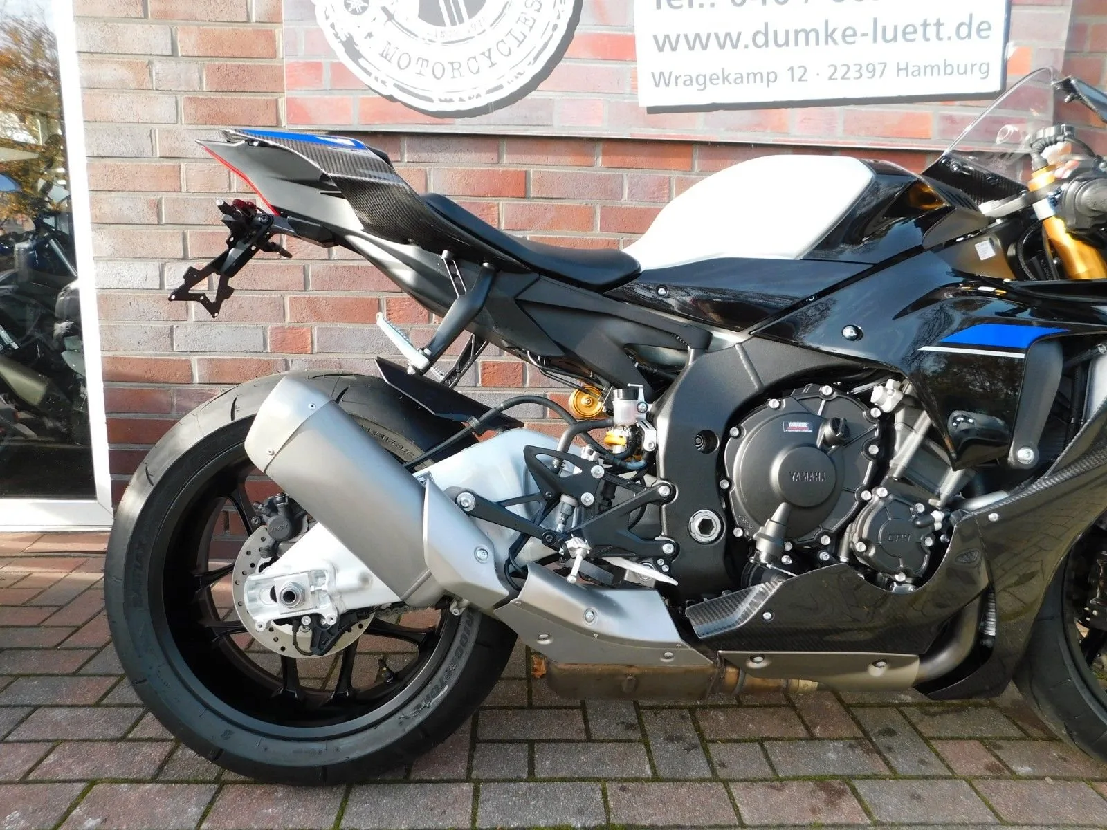Yamaha R1M